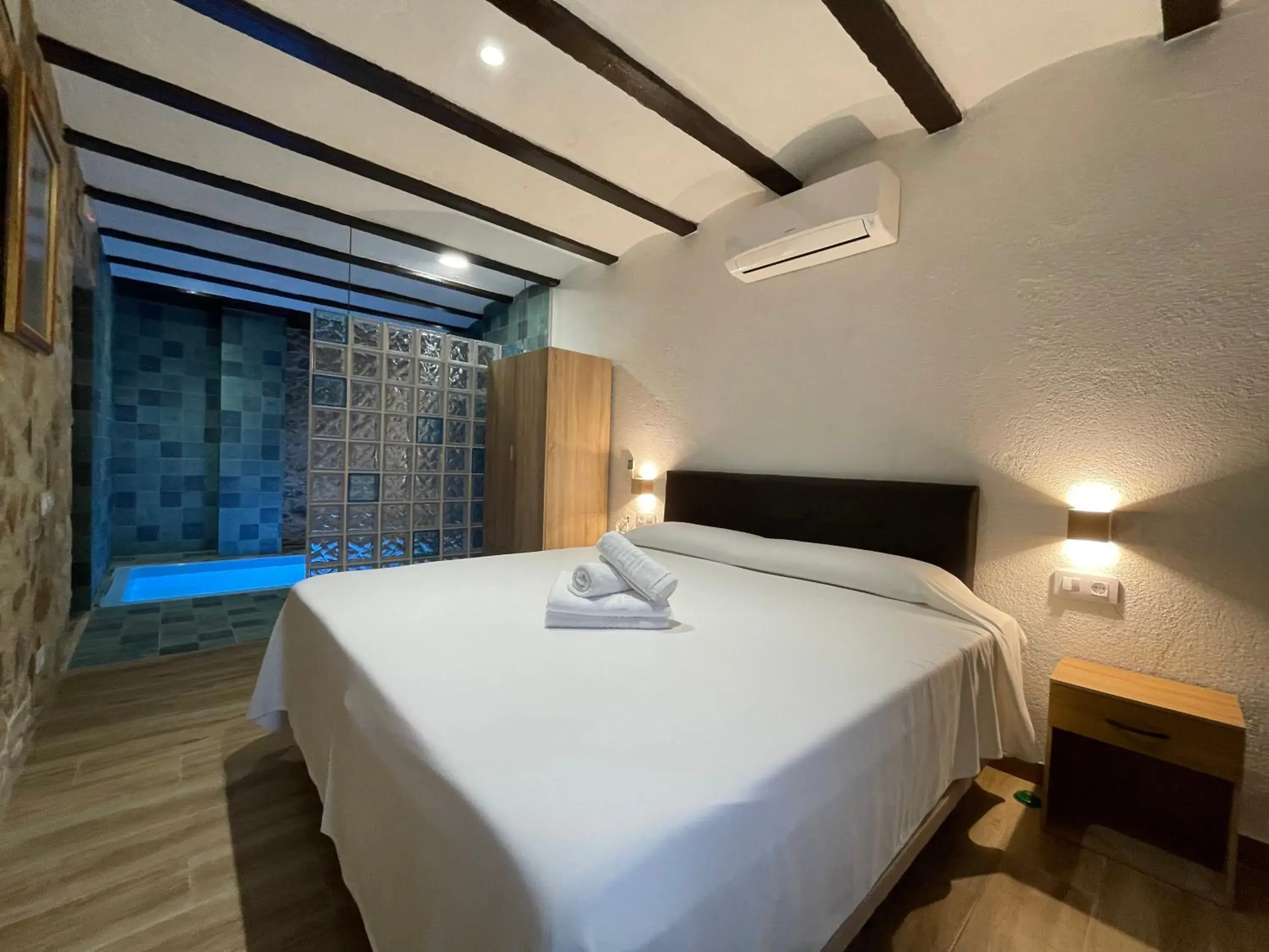 Suite with Private Pool in Hotel Mas Palou Suite with Private Pool in Hotel Mas Palou