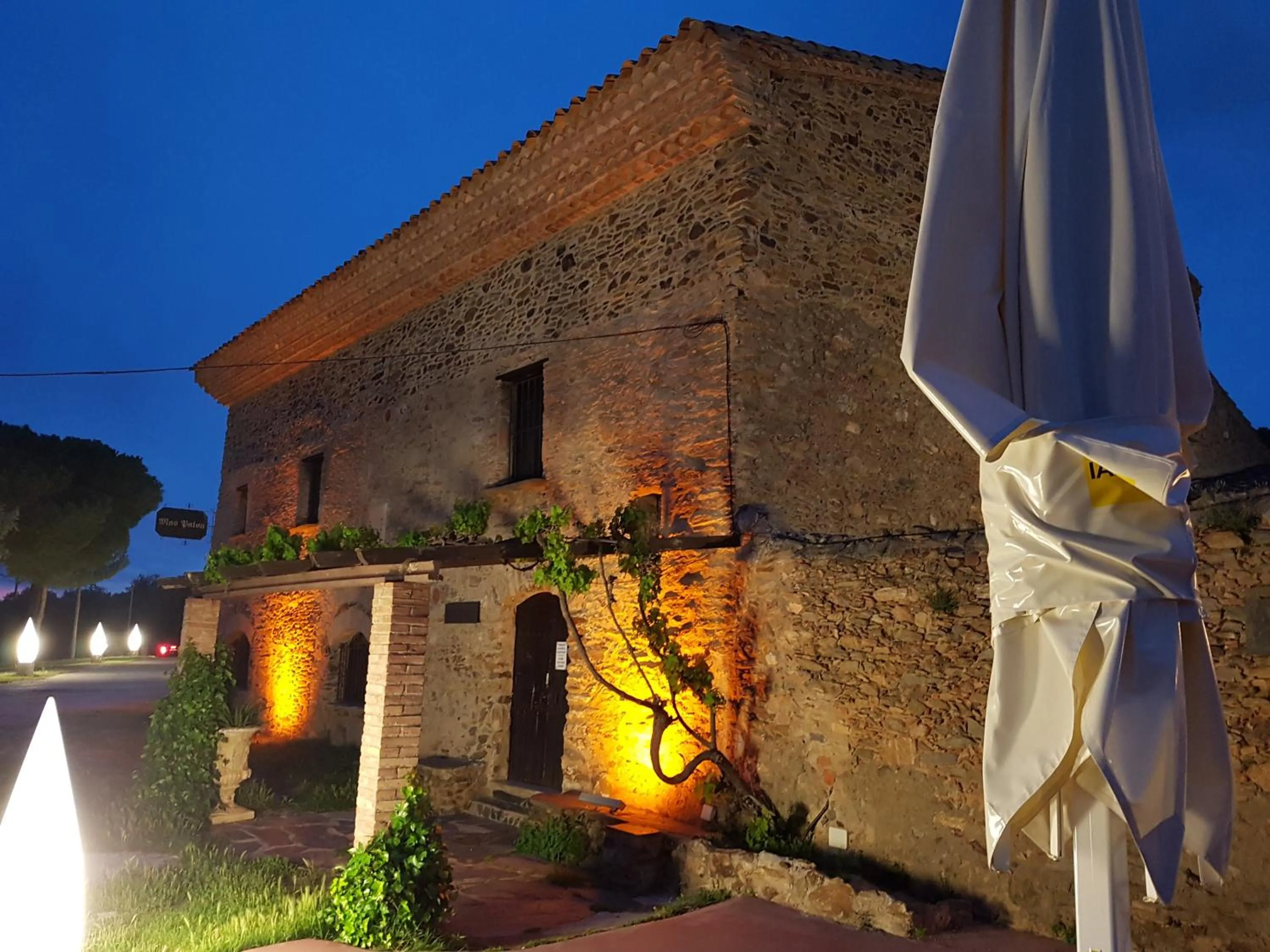 Facade/entrance in Hotel Mas Palou