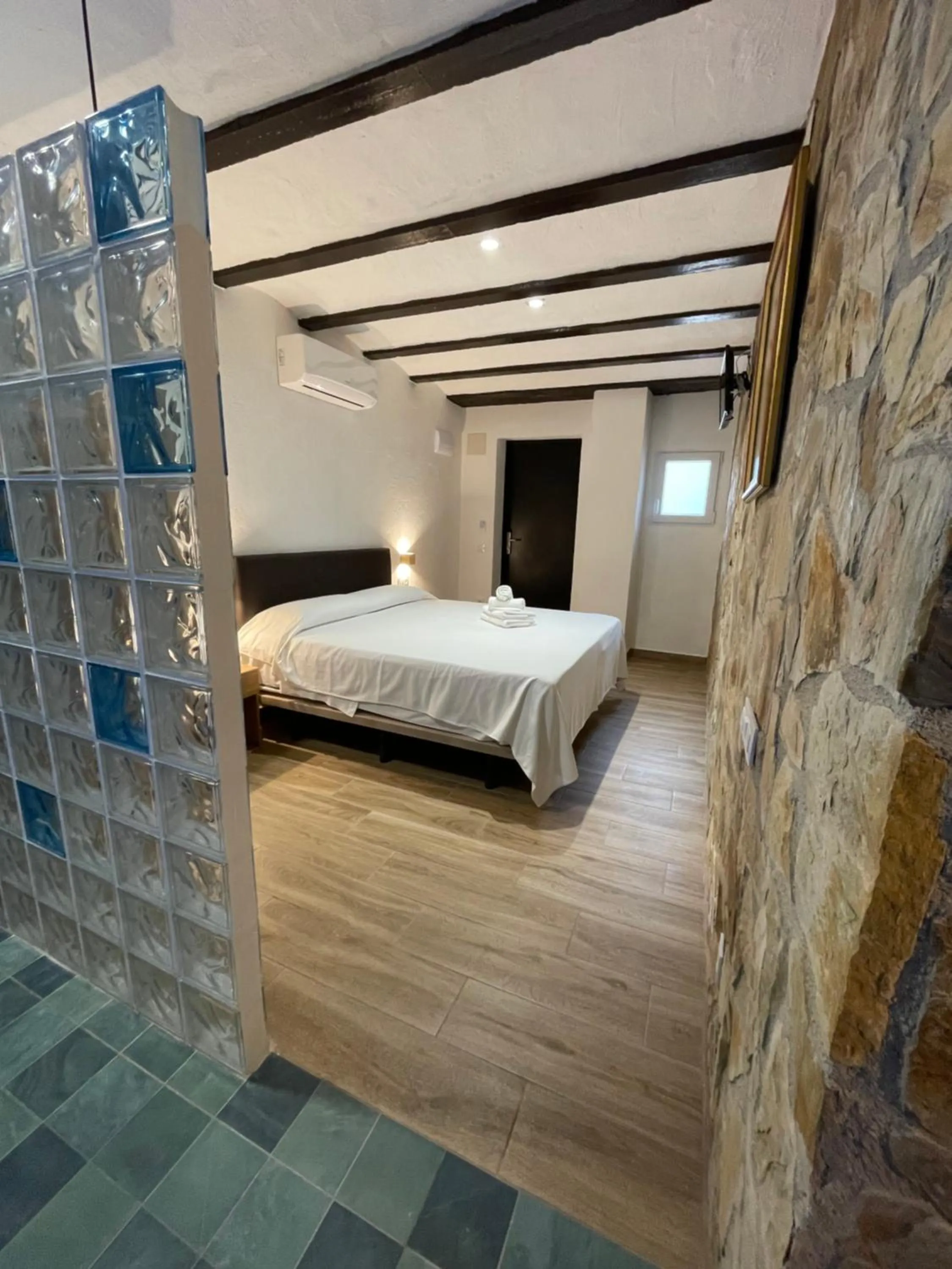 Bed in Hotel Mas Palou