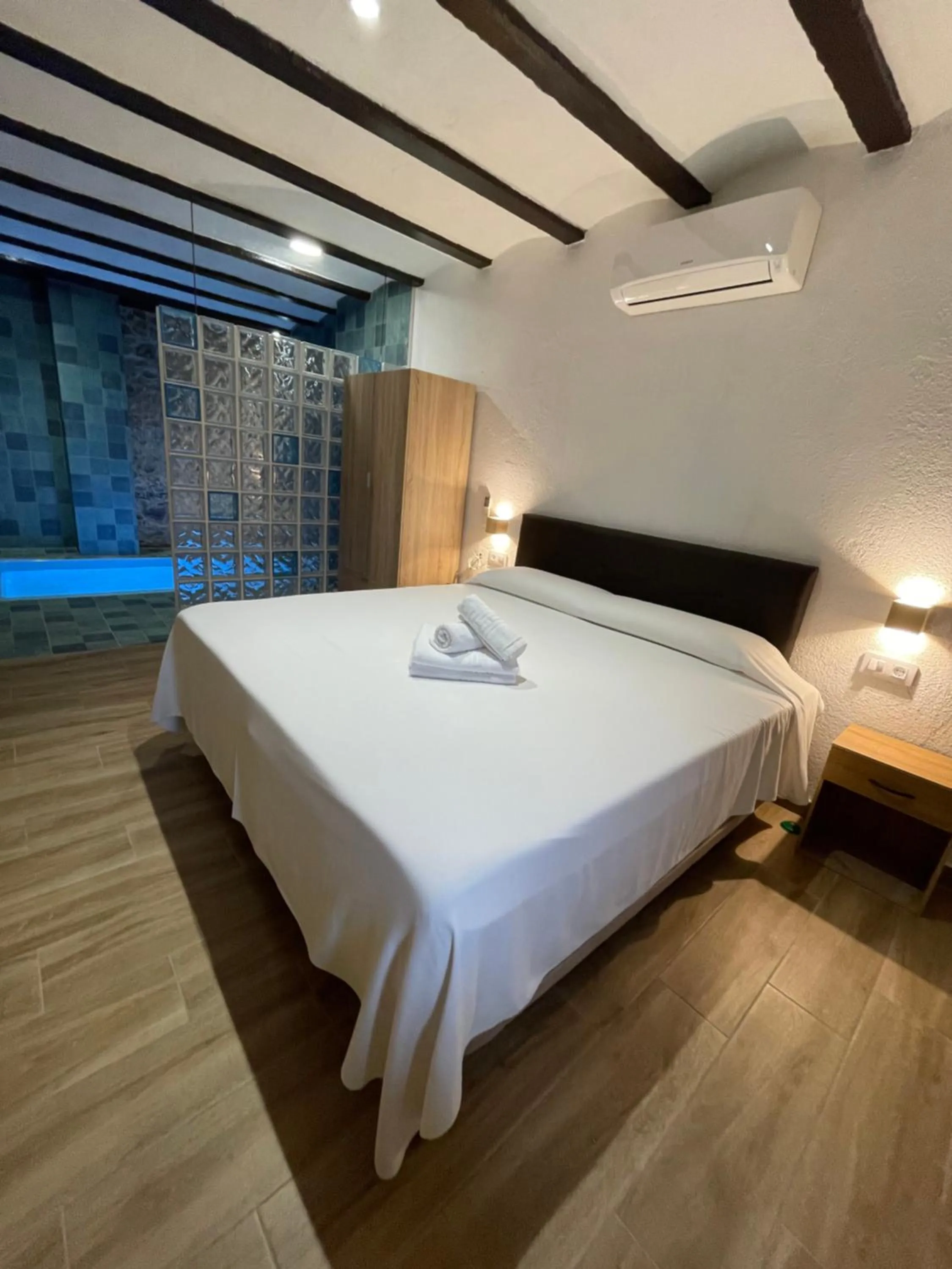 Bed in Hotel Mas Palou