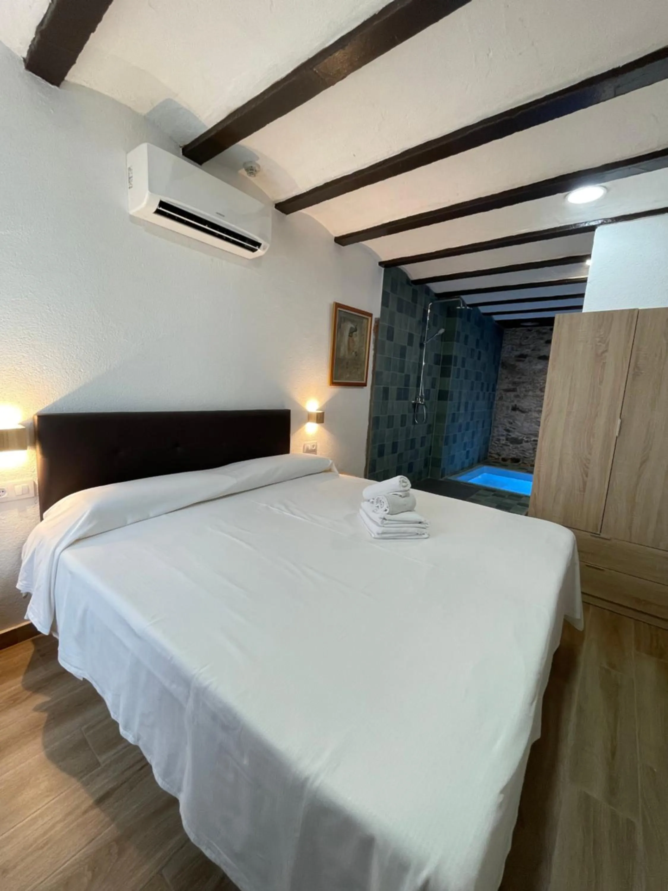 Bed in Hotel Mas Palou