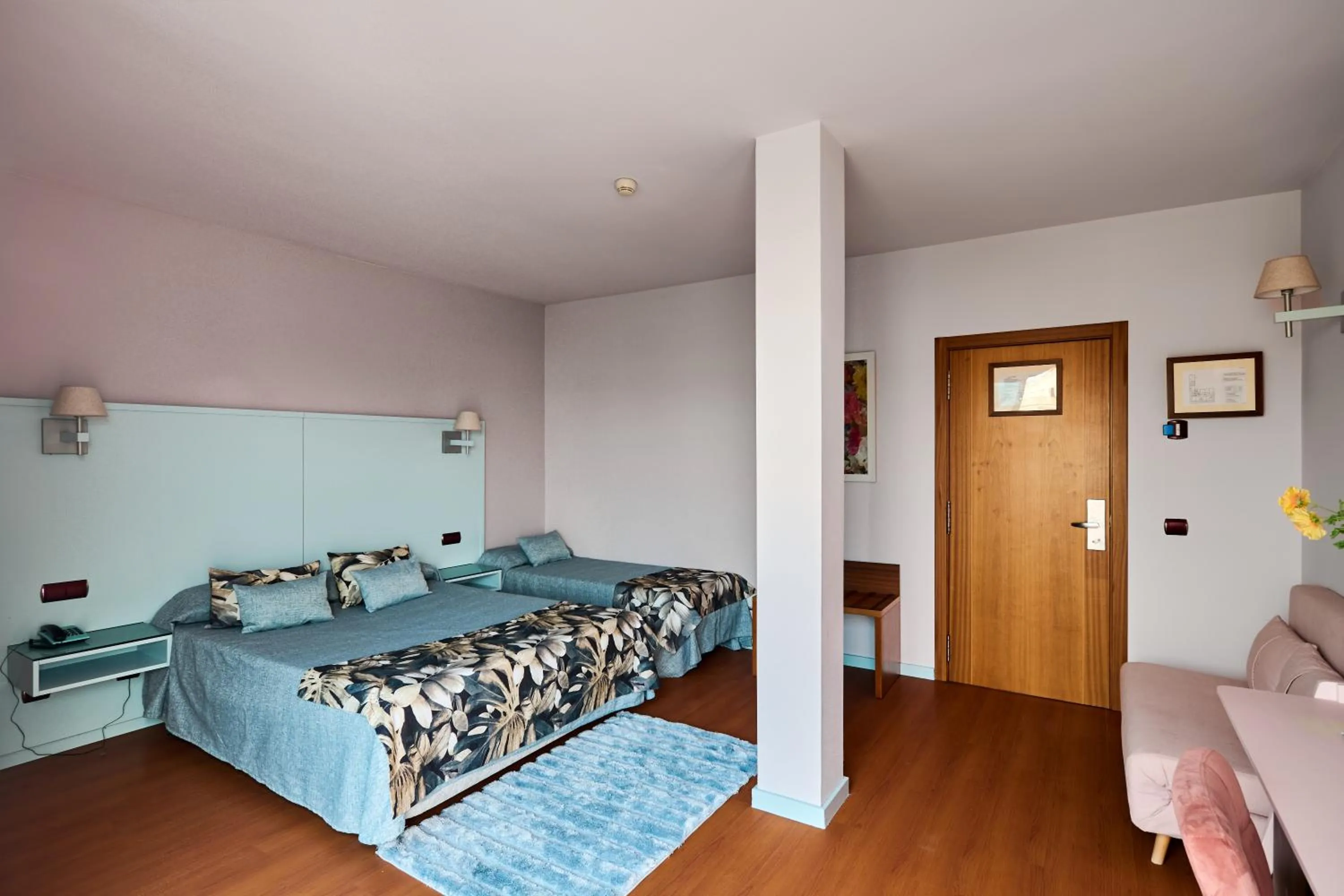 Bedroom, Bed in Ramblas Vendrell