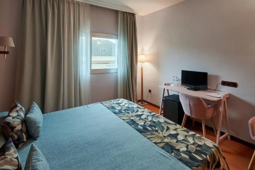 Bedroom, Bed in Ramblas Vendrell