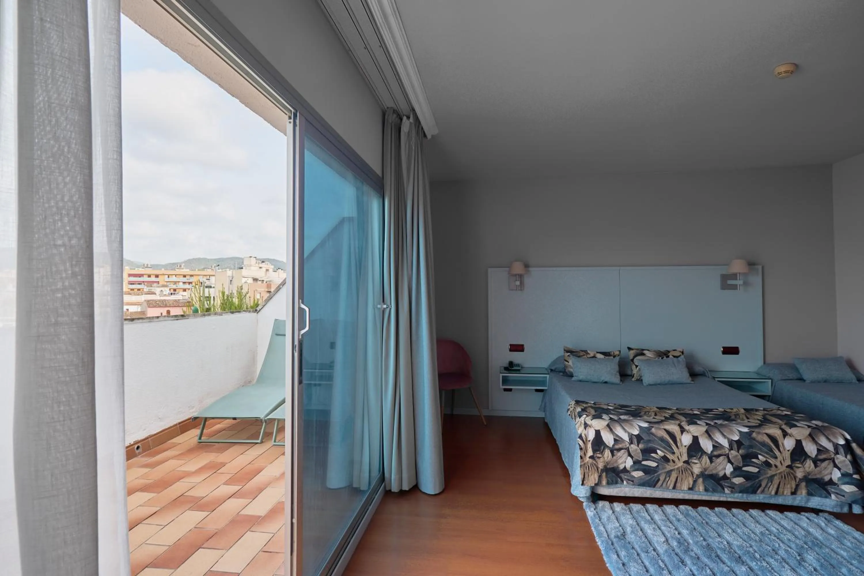 Balcony/Terrace, Bed in Ramblas Vendrell