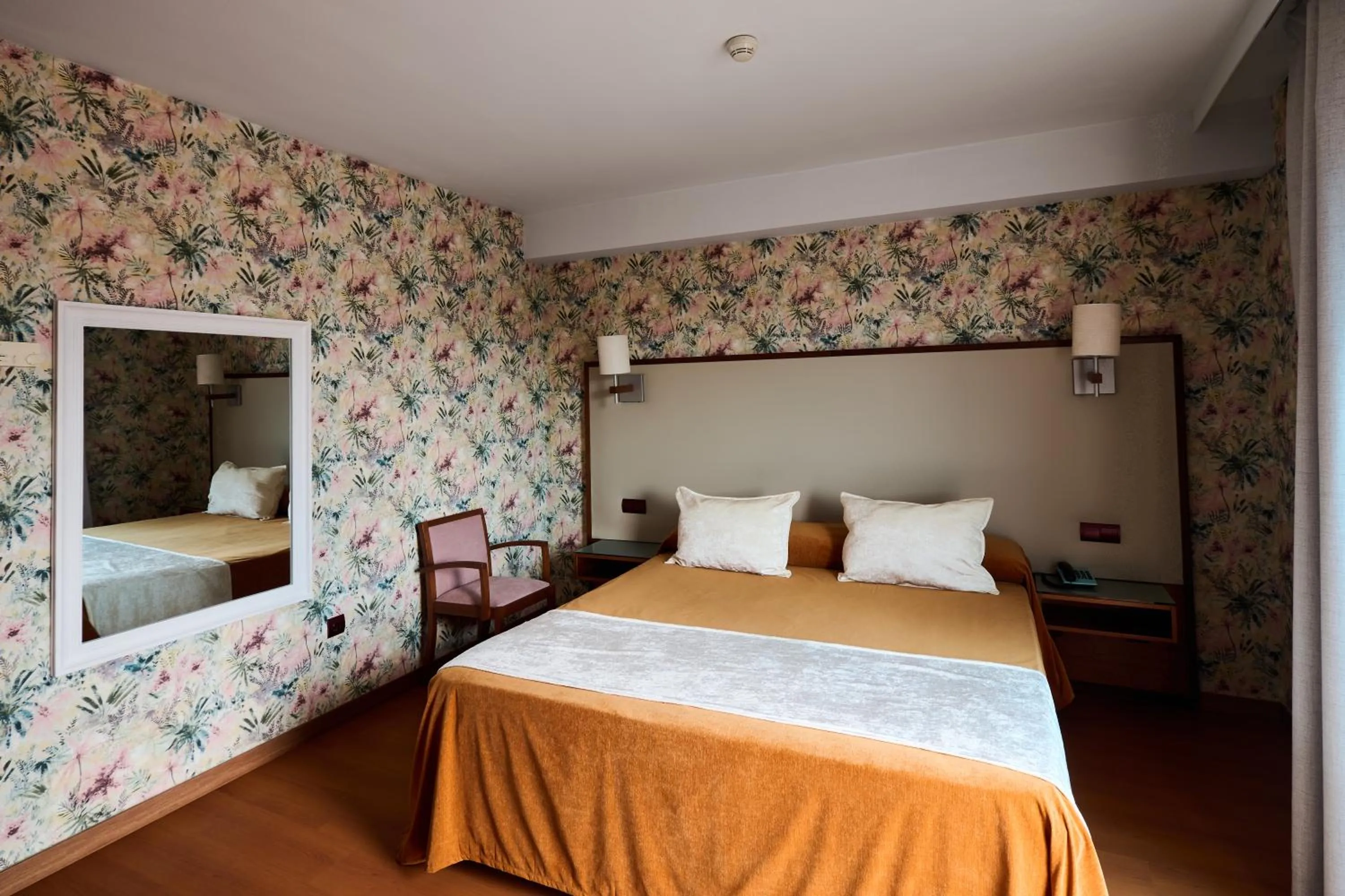 Bedroom, Bed in Ramblas Vendrell