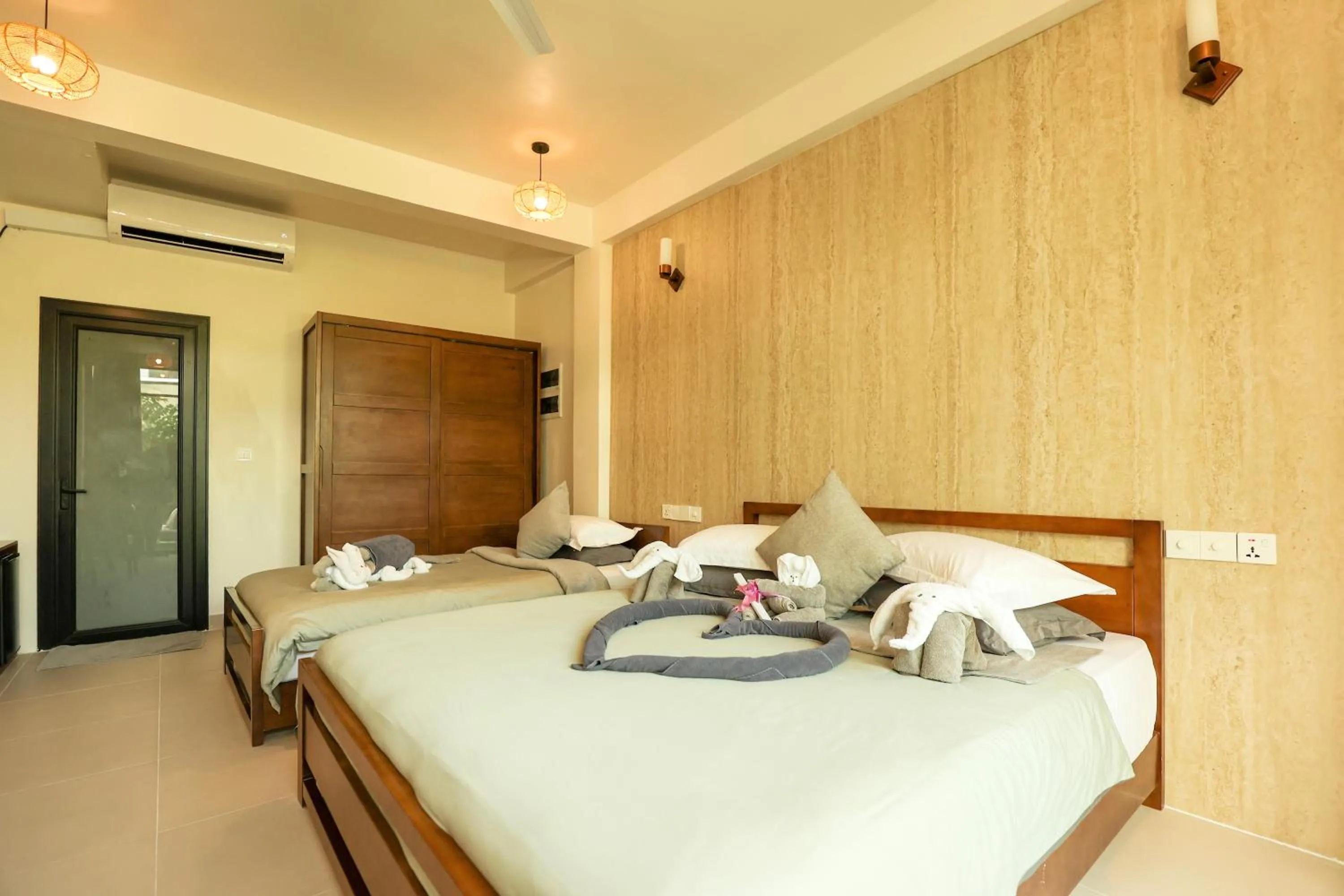 Bed in Ahola Thoddoo, Maldives