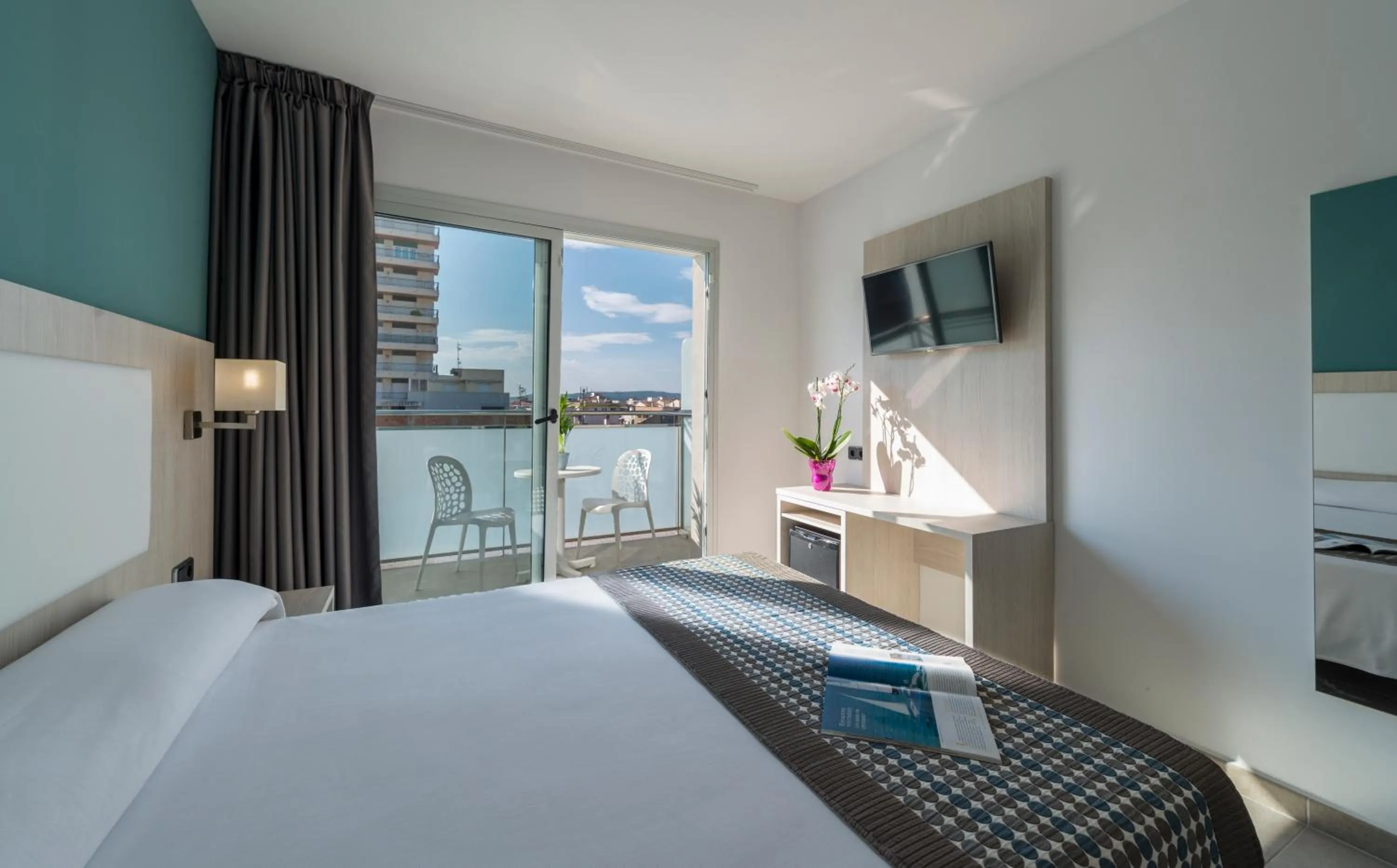 Decorative detail, Bed in 4R Miramar Calafell