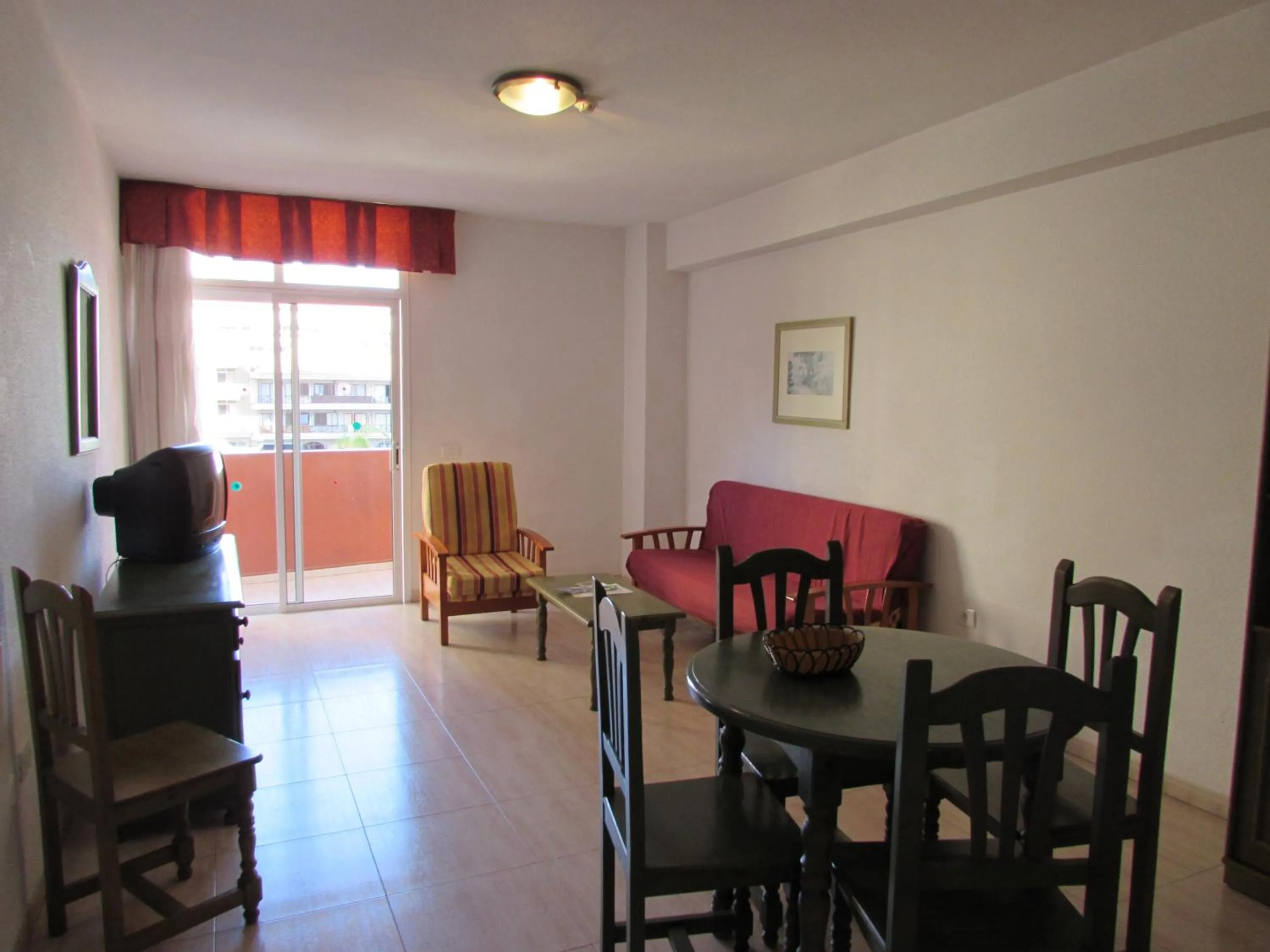 Bedroom, Dining Area in Apartamentos Alta