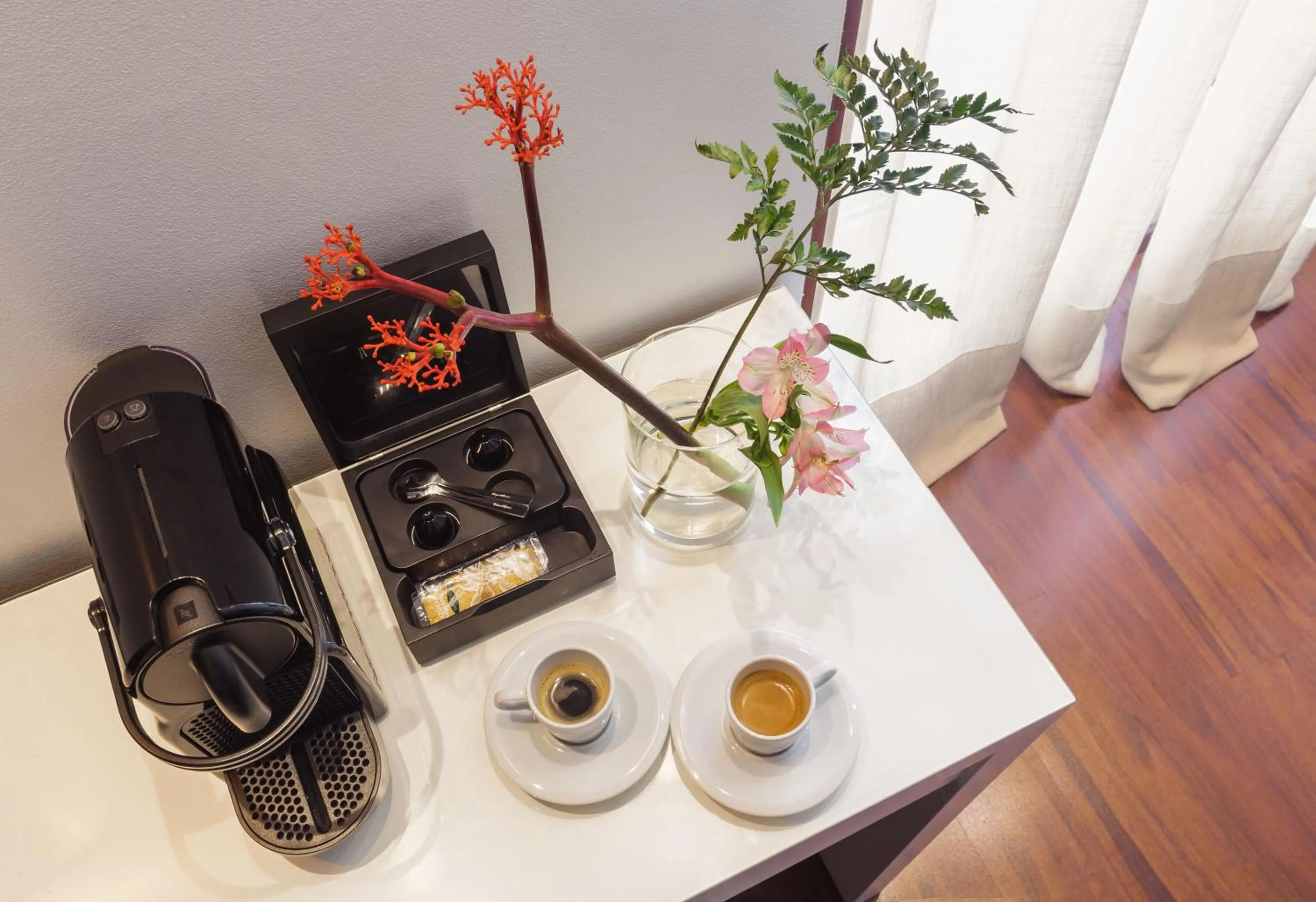 Coffee/tea facilities in Francisco I Boutique