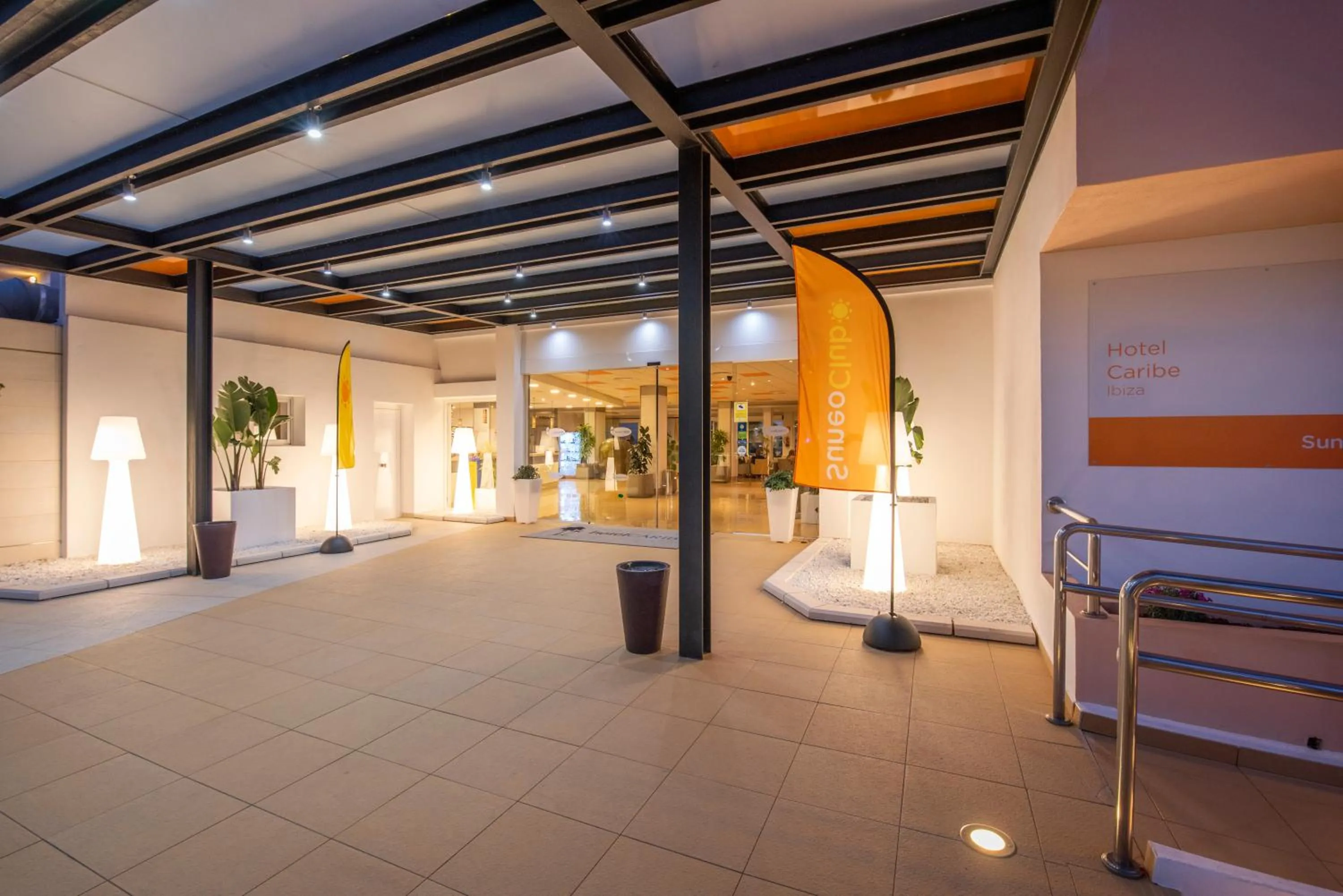 Facade/entrance in Hotel Caribe IBIZA