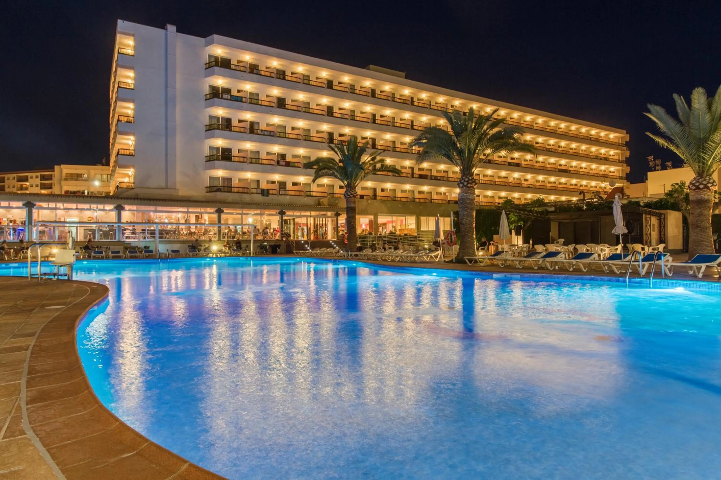 Swimming pool in Hotel Caribe IBIZA