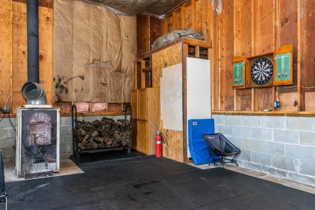 Chelsea Lake House, Game Room, & Pontoon-rental