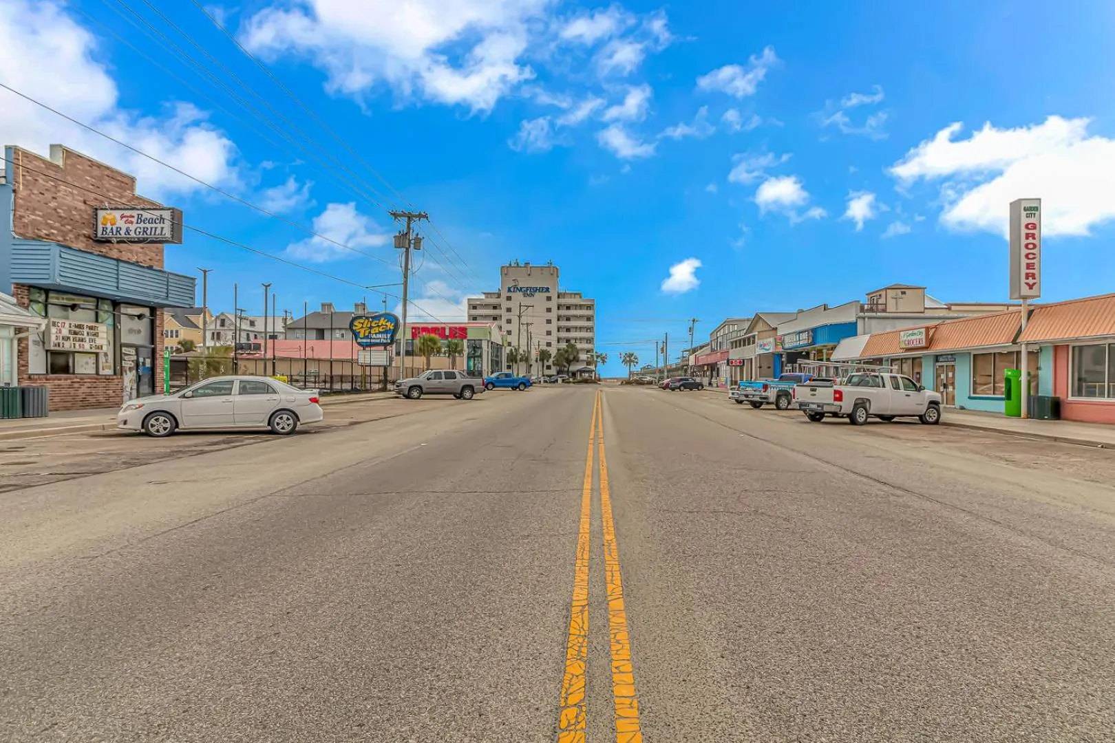 125 Atlantic Avenue Unit F - Pet Friendly! Walk To The Beach and Pier! 1BR -1BA - Sleeps 2-4 guests!