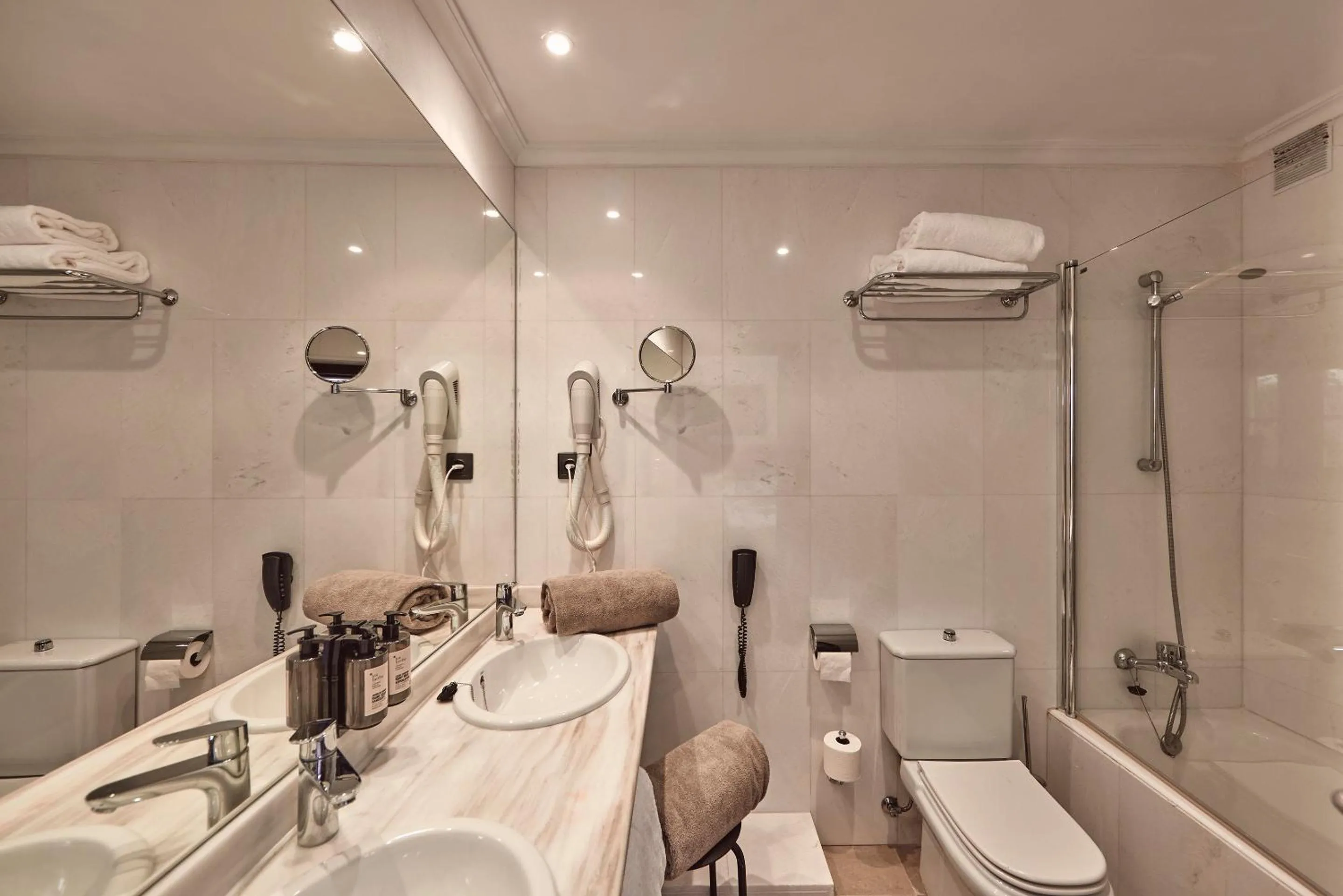 Bathroom in Maristel Hotel & Spa - Adults Only