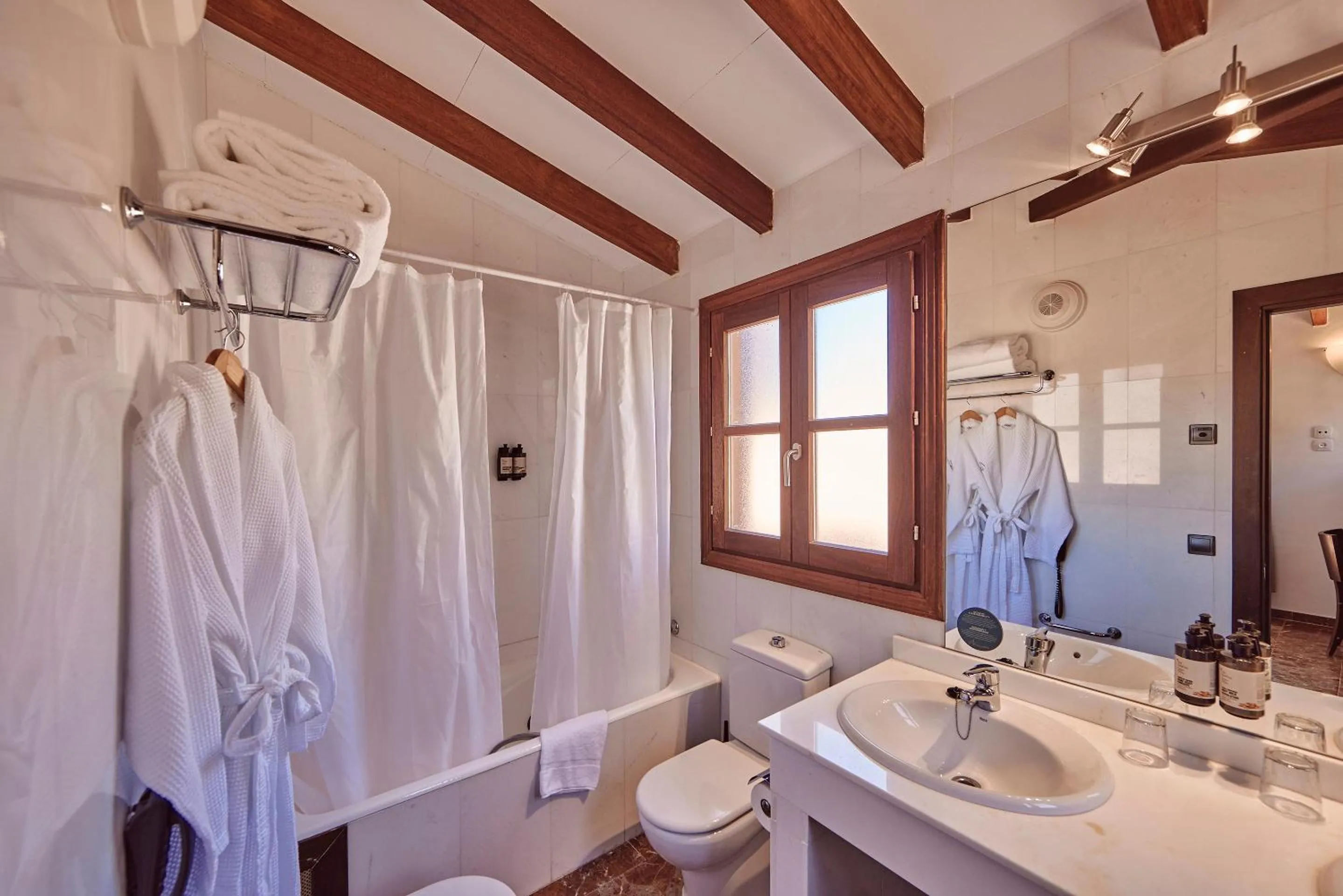 Shower in Maristel Hotel & Spa - Adults Only