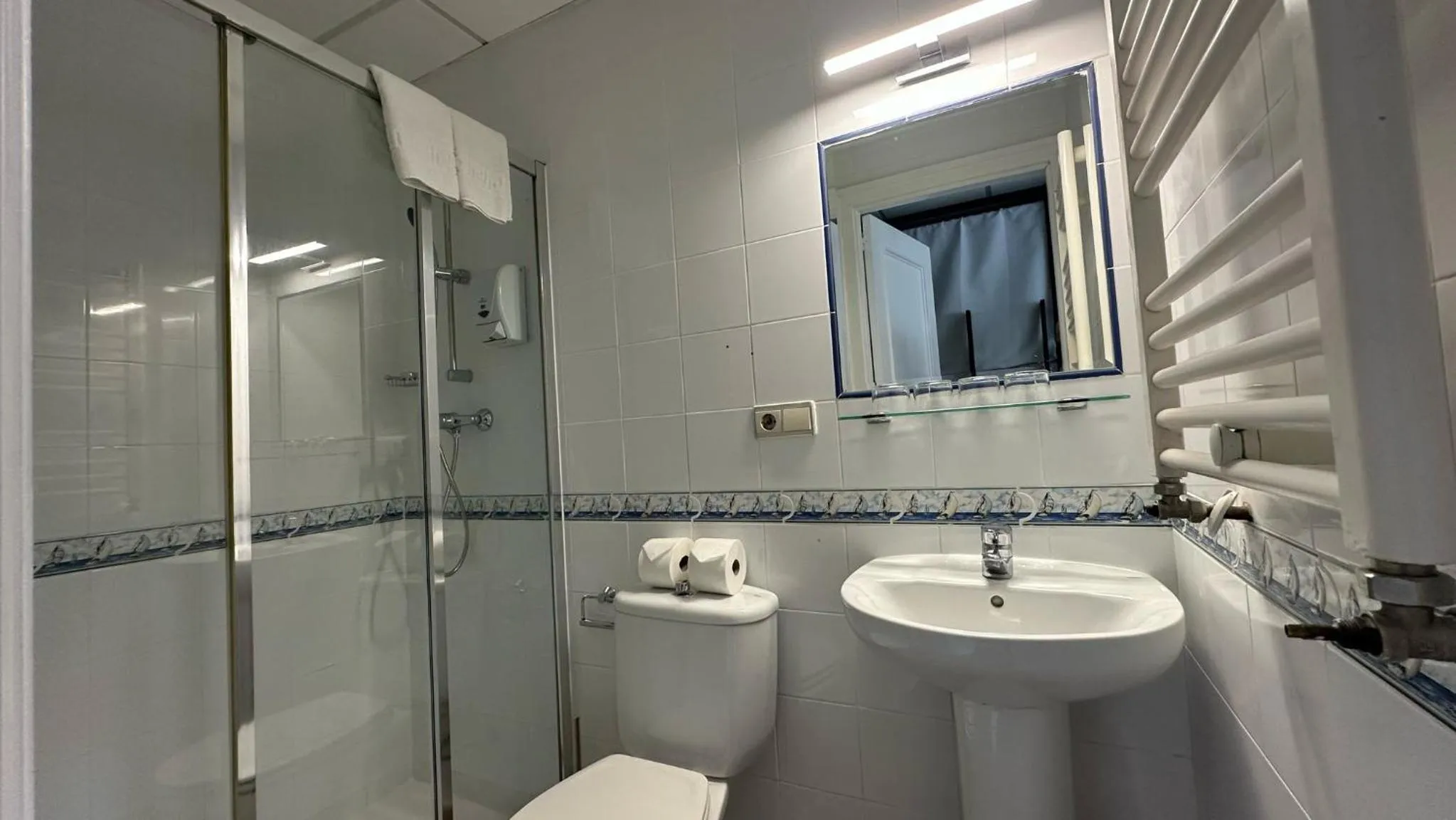 Shower in Hotel Nautico