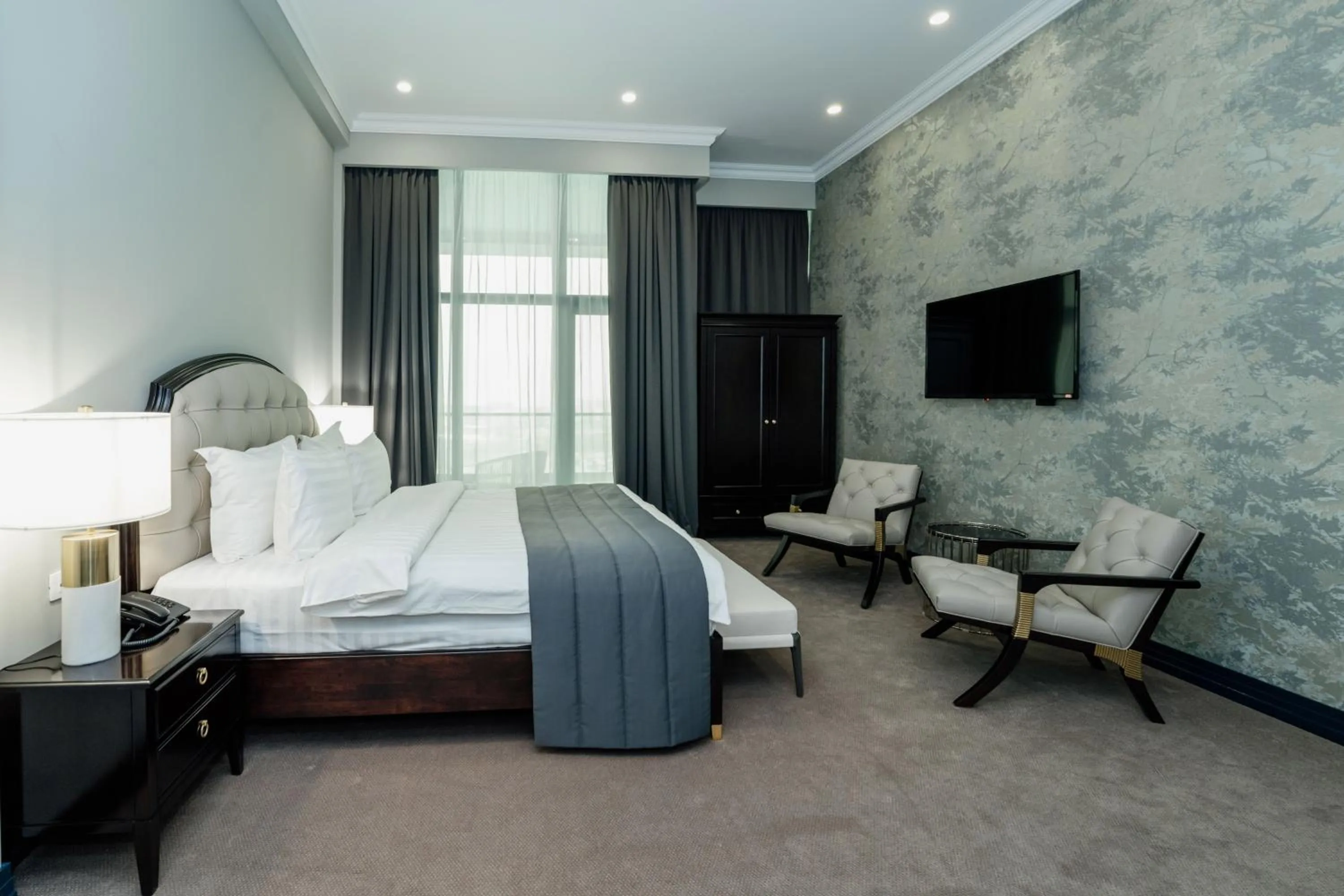 Bedroom, Bed in Hills Resort Hotel