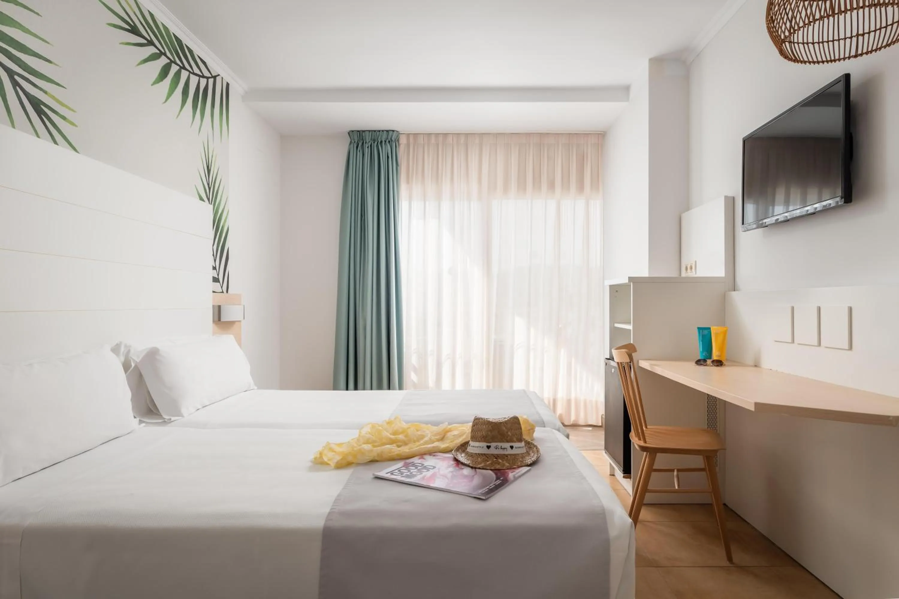 Photo of the whole room, Bed in ALEGRIA Florida