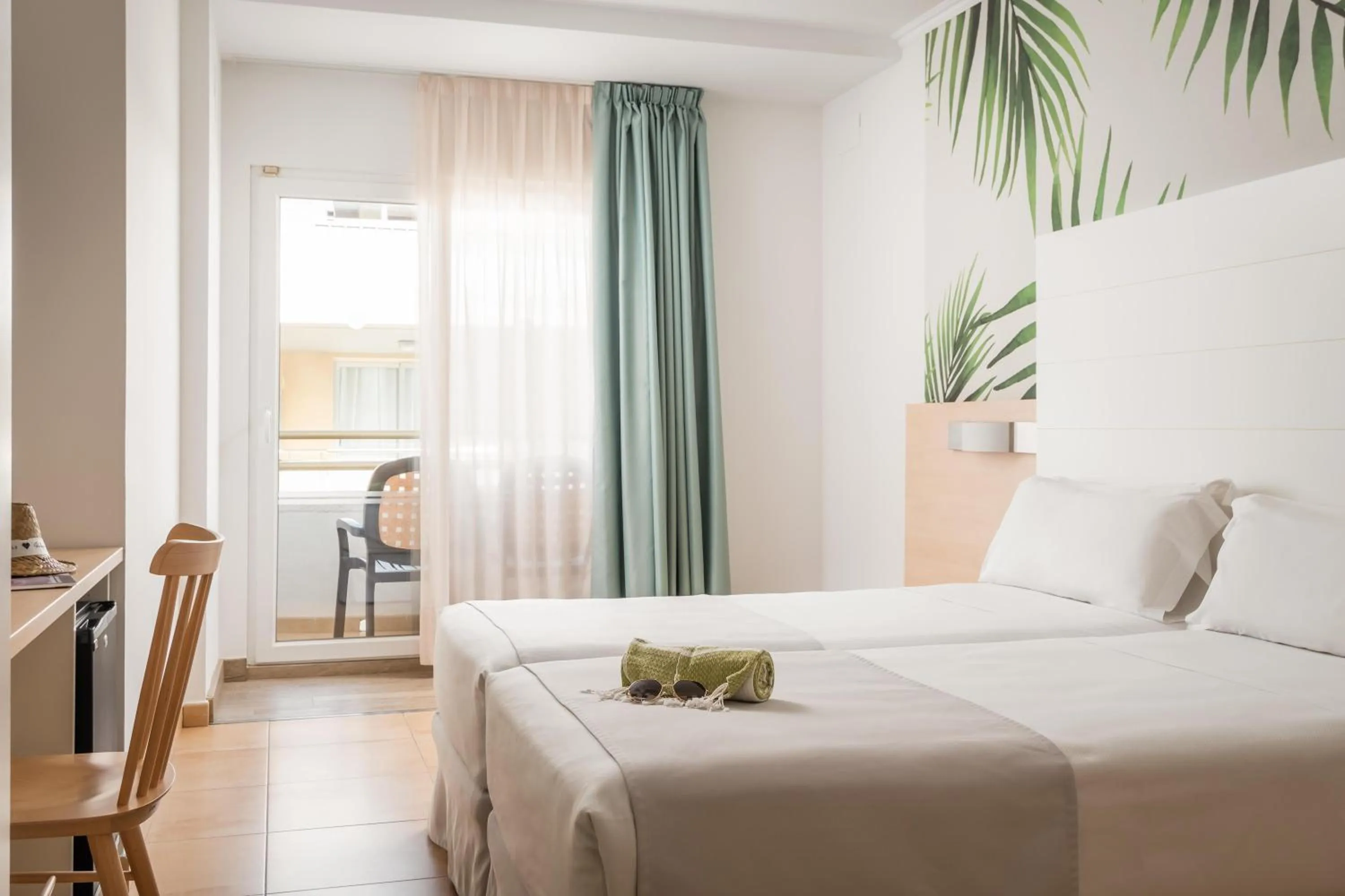 Photo of the whole room, Bed in ALEGRIA Florida