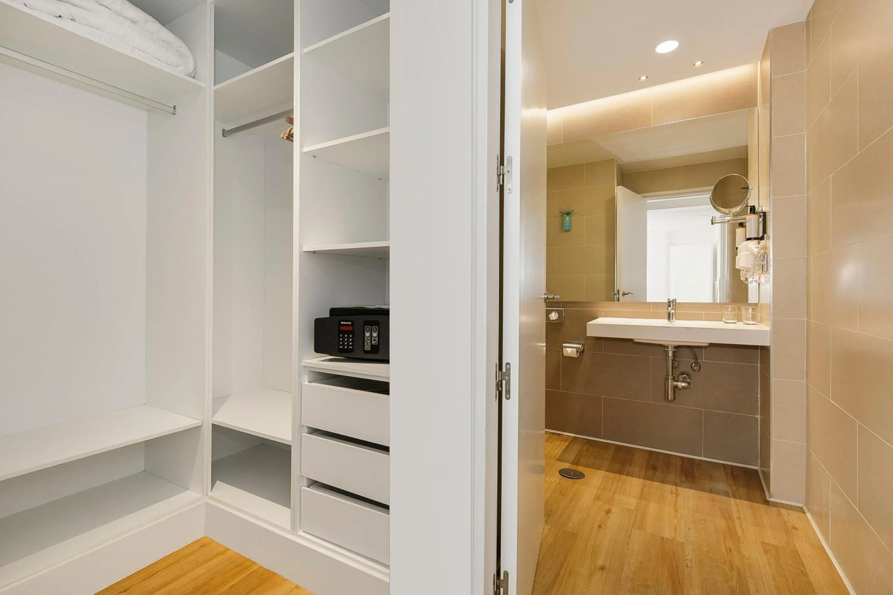 Kitchen or kitchenette in Sol Torremolinos - Don Pedro