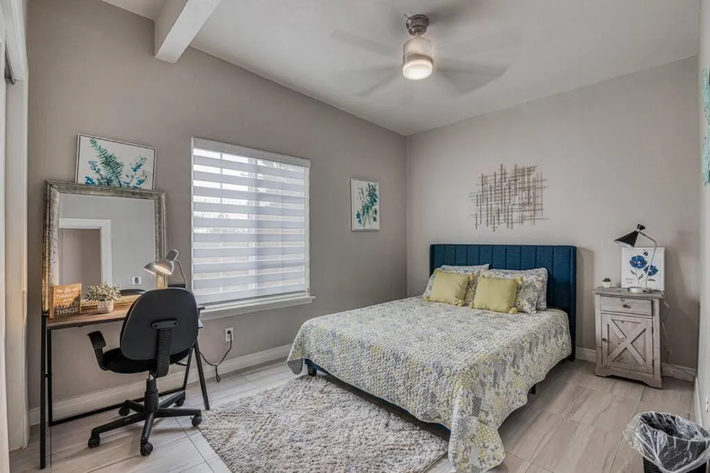 Bed in My Cozy Duplex B in the heart of West Side