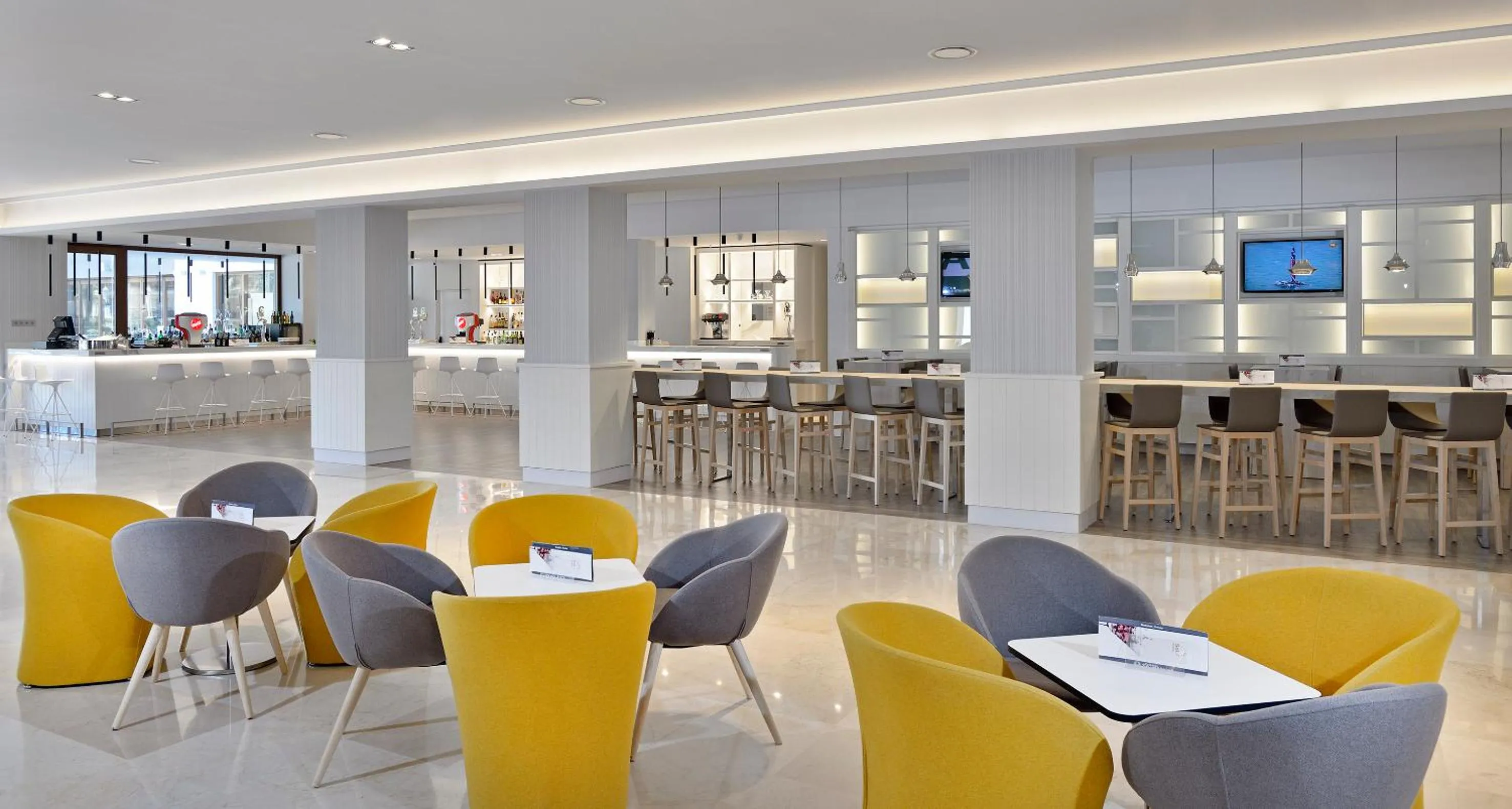 Lounge or bar in Sol Torremolinos - Don Pablo