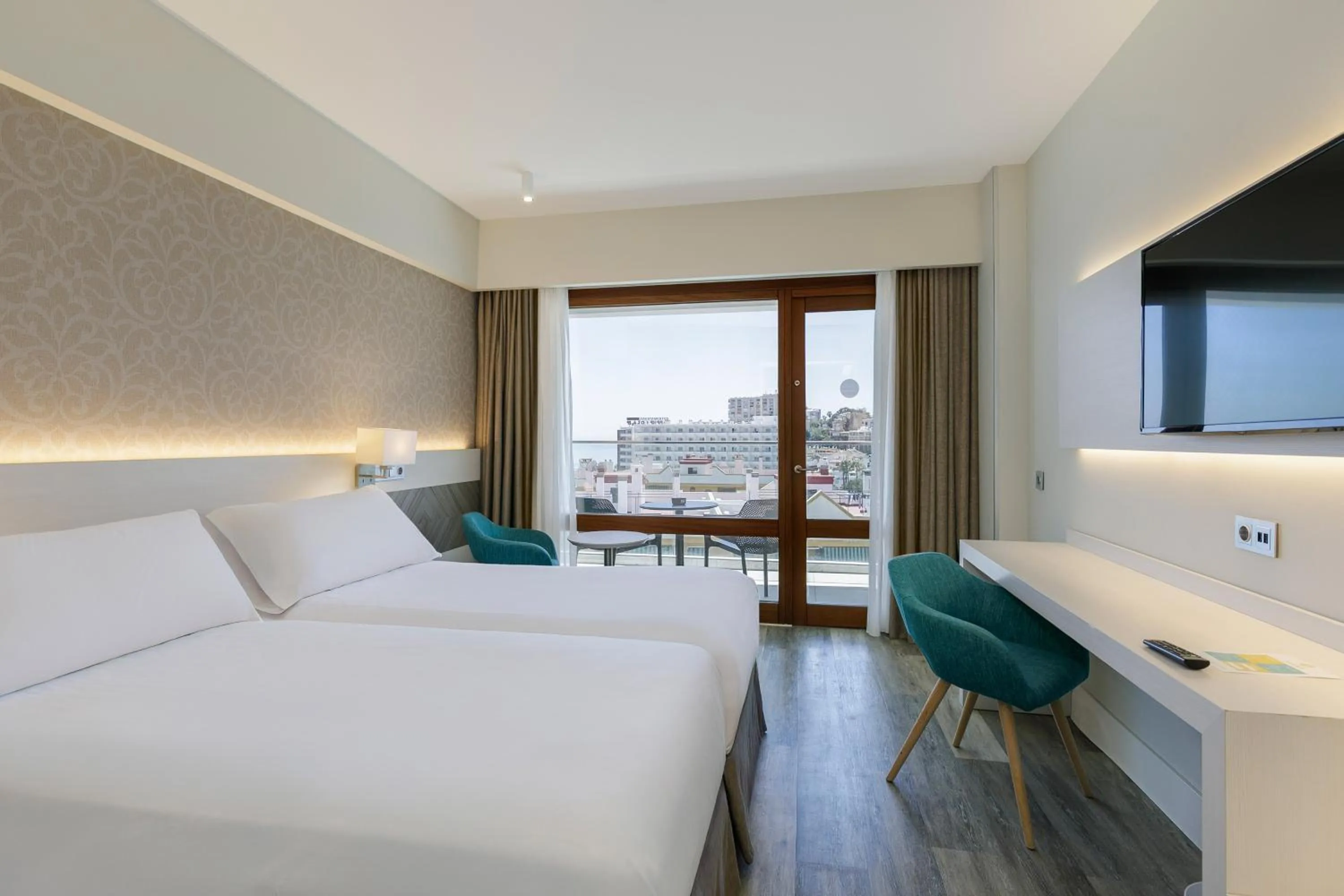 Bed in Sol Torremolinos - Don Pablo