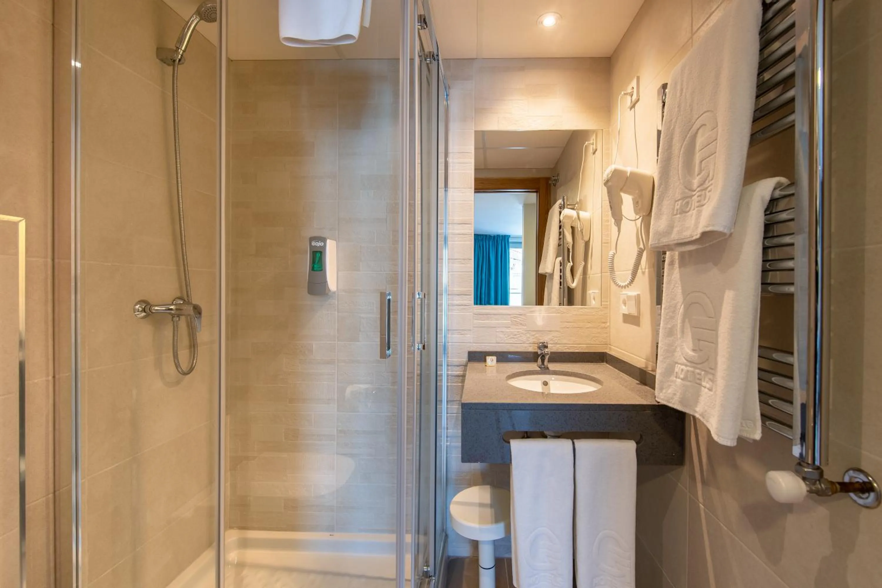 Bathroom in Climia 2Sleep Apartments