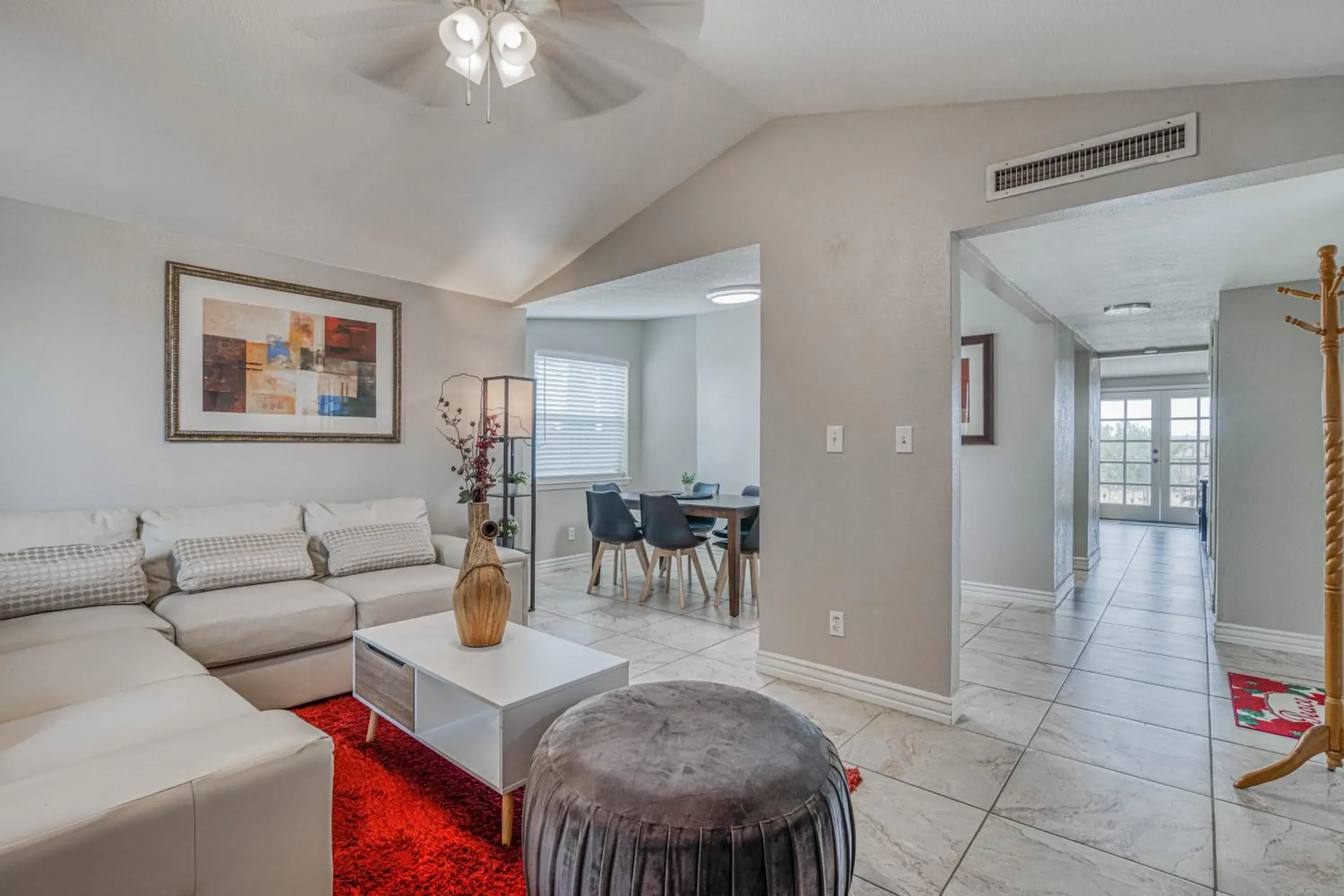 The Hummingbird Sunset Home, West Side The Hummingbird Sunset Home, West Side