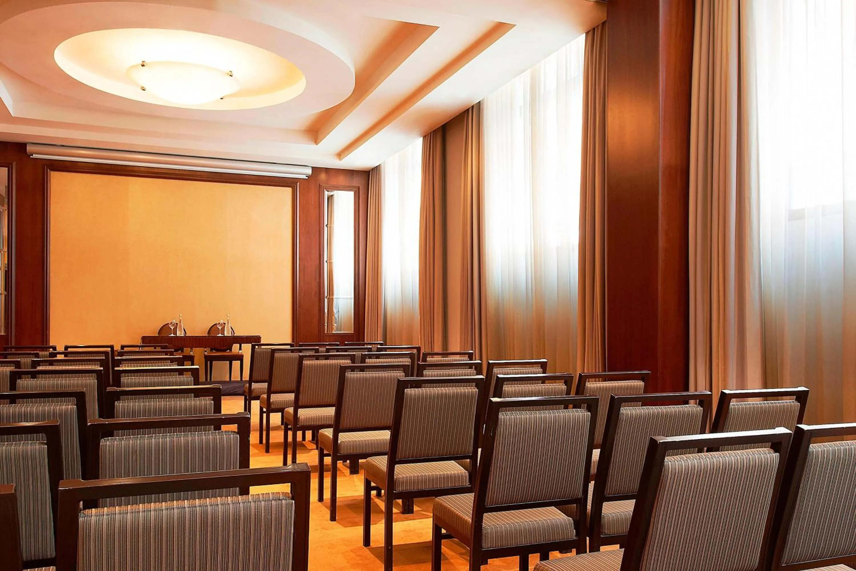 Meeting/conference room in The Westin Valencia