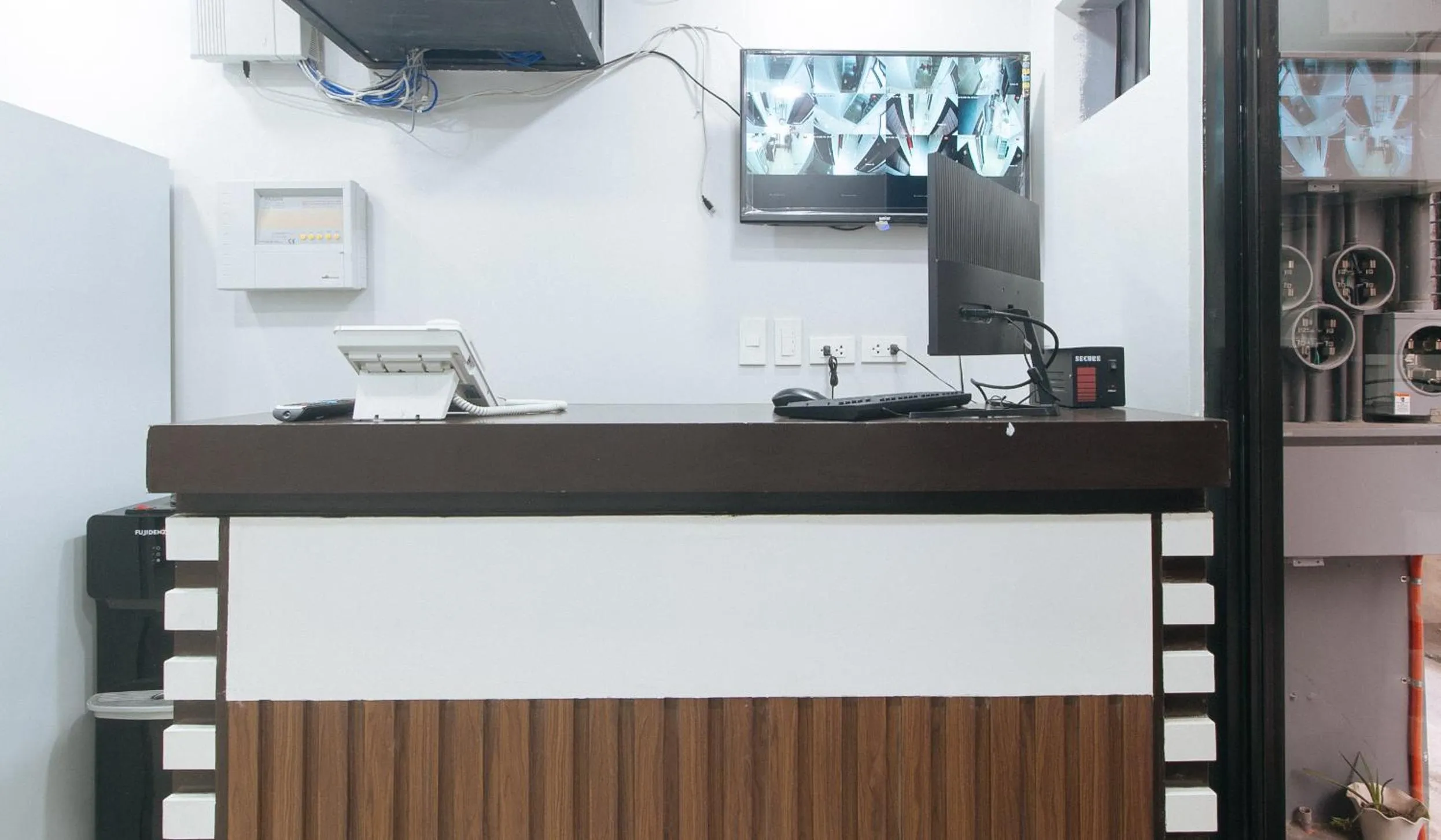 Lobby or reception in RedDoorz @ El Grande Inn Santa Cruz Manila