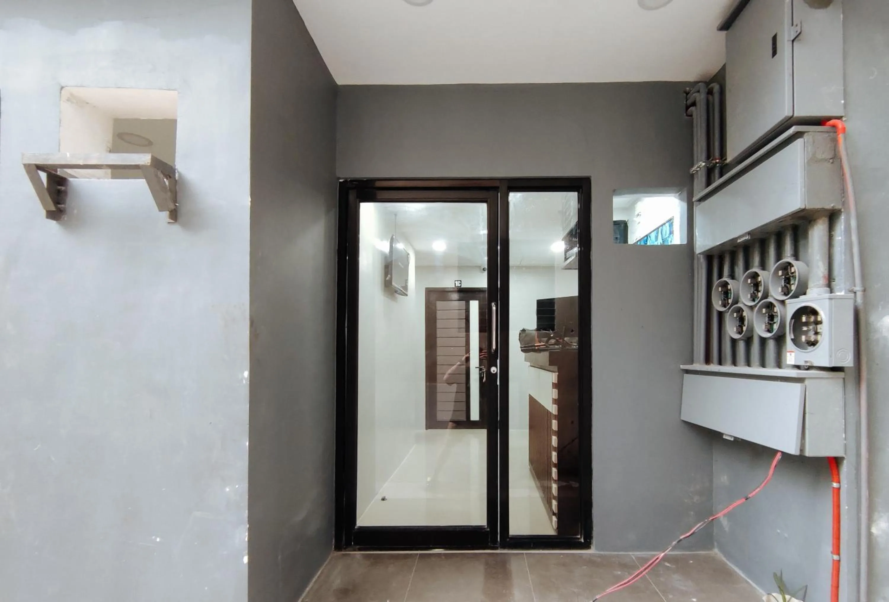 Property building in RedDoorz @ El Grande Inn Santa Cruz Manila