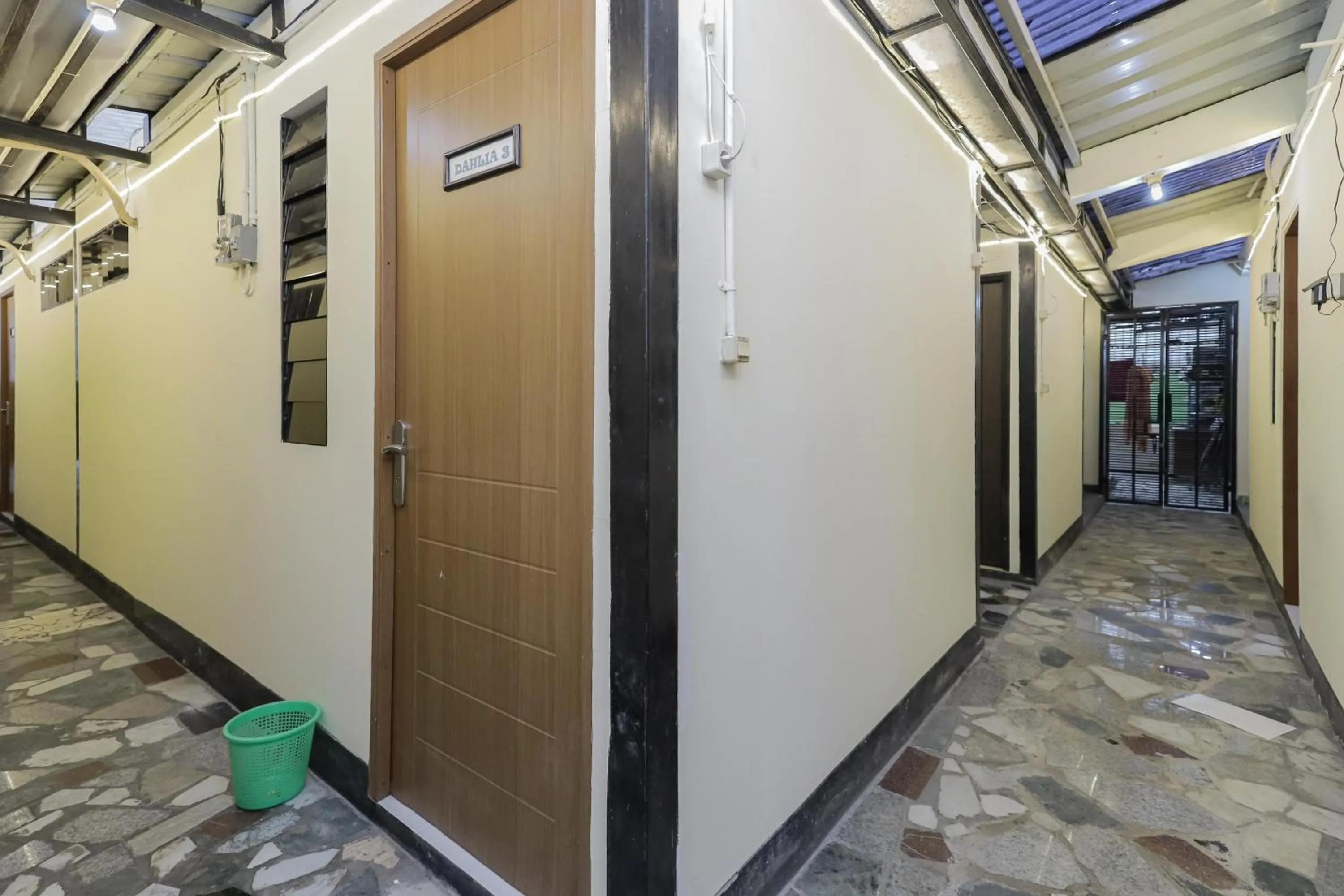 Floor plan in RedDoorz near RS Sari Asih Ciledug