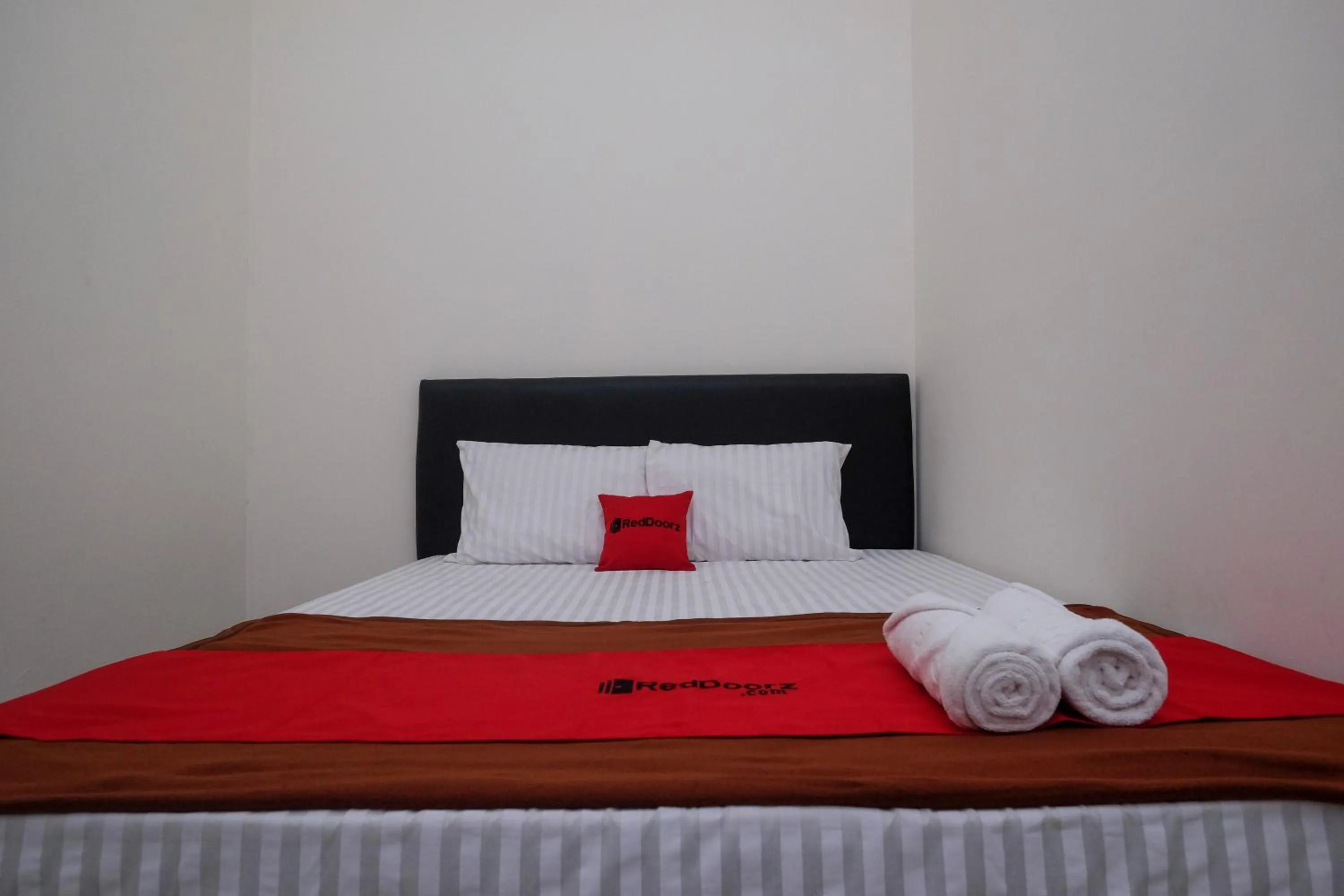 Bedroom, Bed in RedDoorz near Alun Alun Magelang 2
