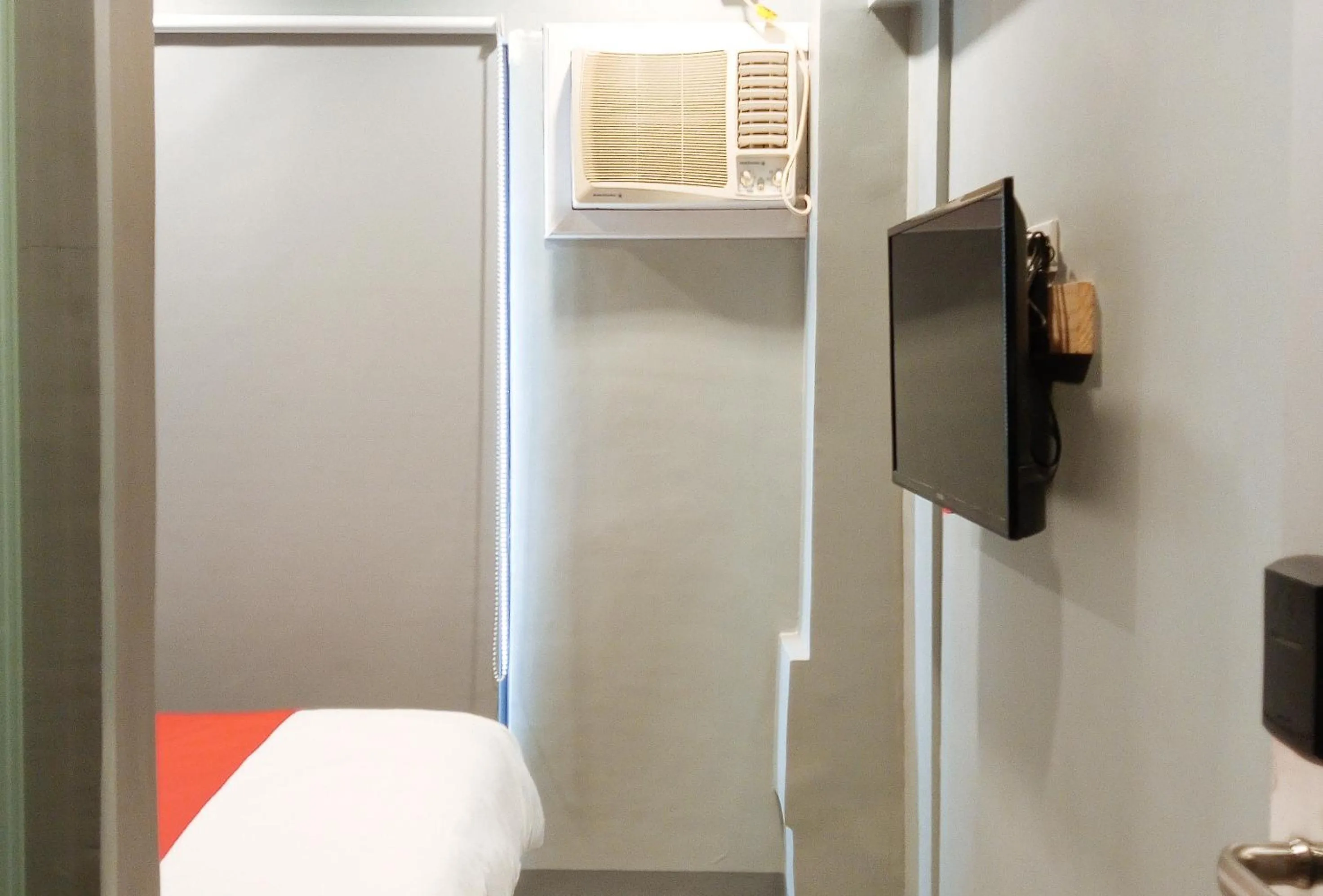 Bedroom, Bed in Central District Hotel Davao