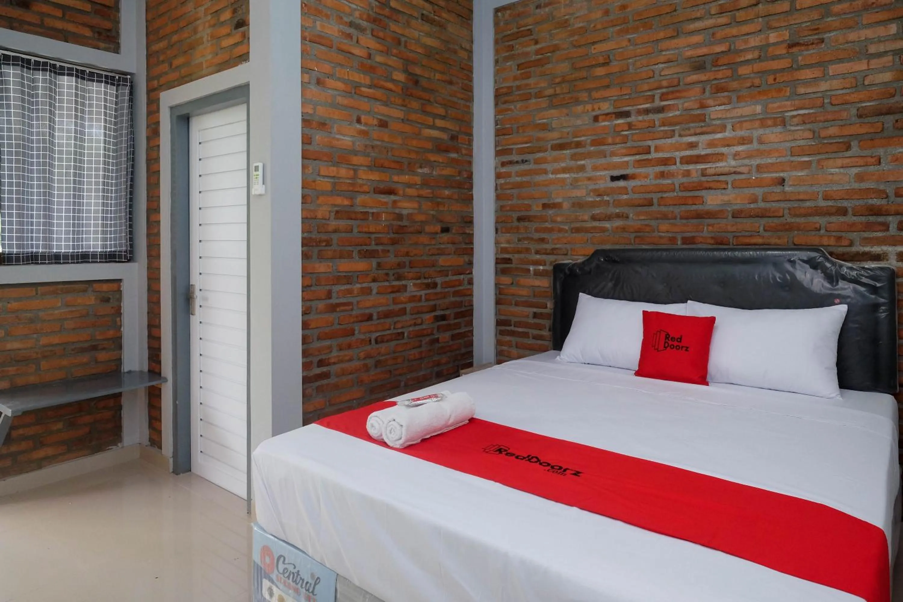 Bed in RedDoorz @ Jalan Ringroad Selatan 2