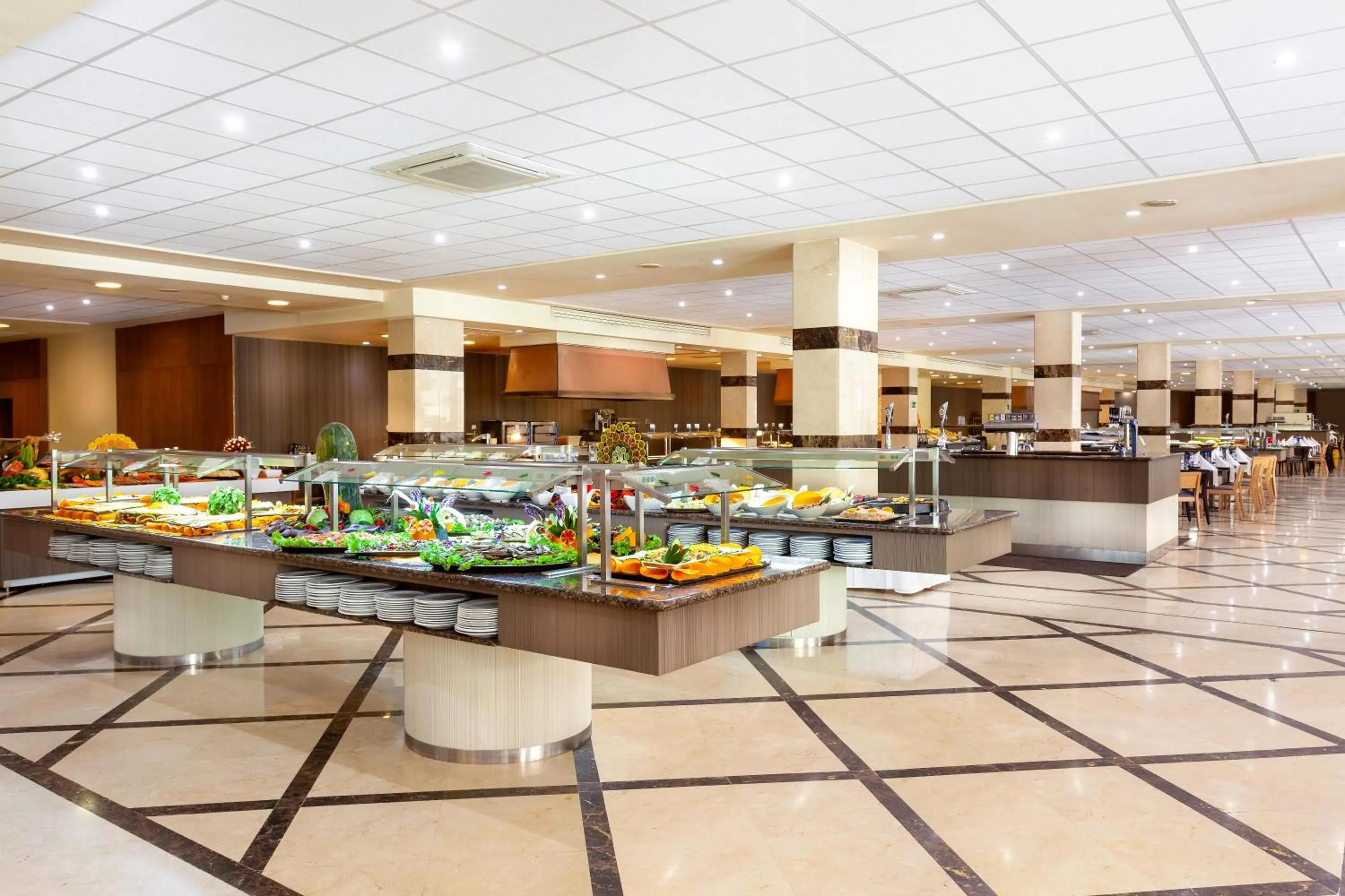 Restaurant/places to eat in Hotel Best Jacaranda