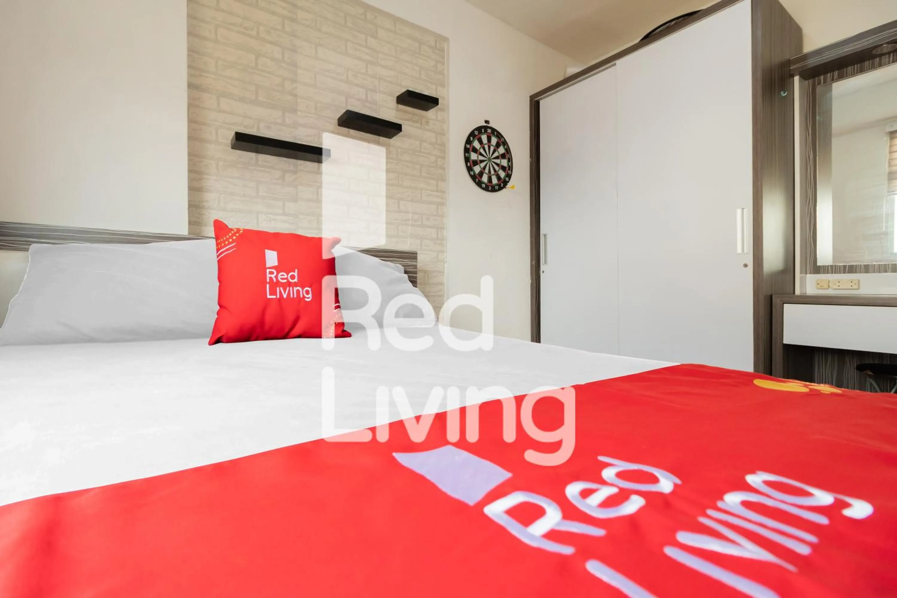 Bedroom, Bed in RedLiving Apartemen Kalibata City - SAG Property Tower Kemuning