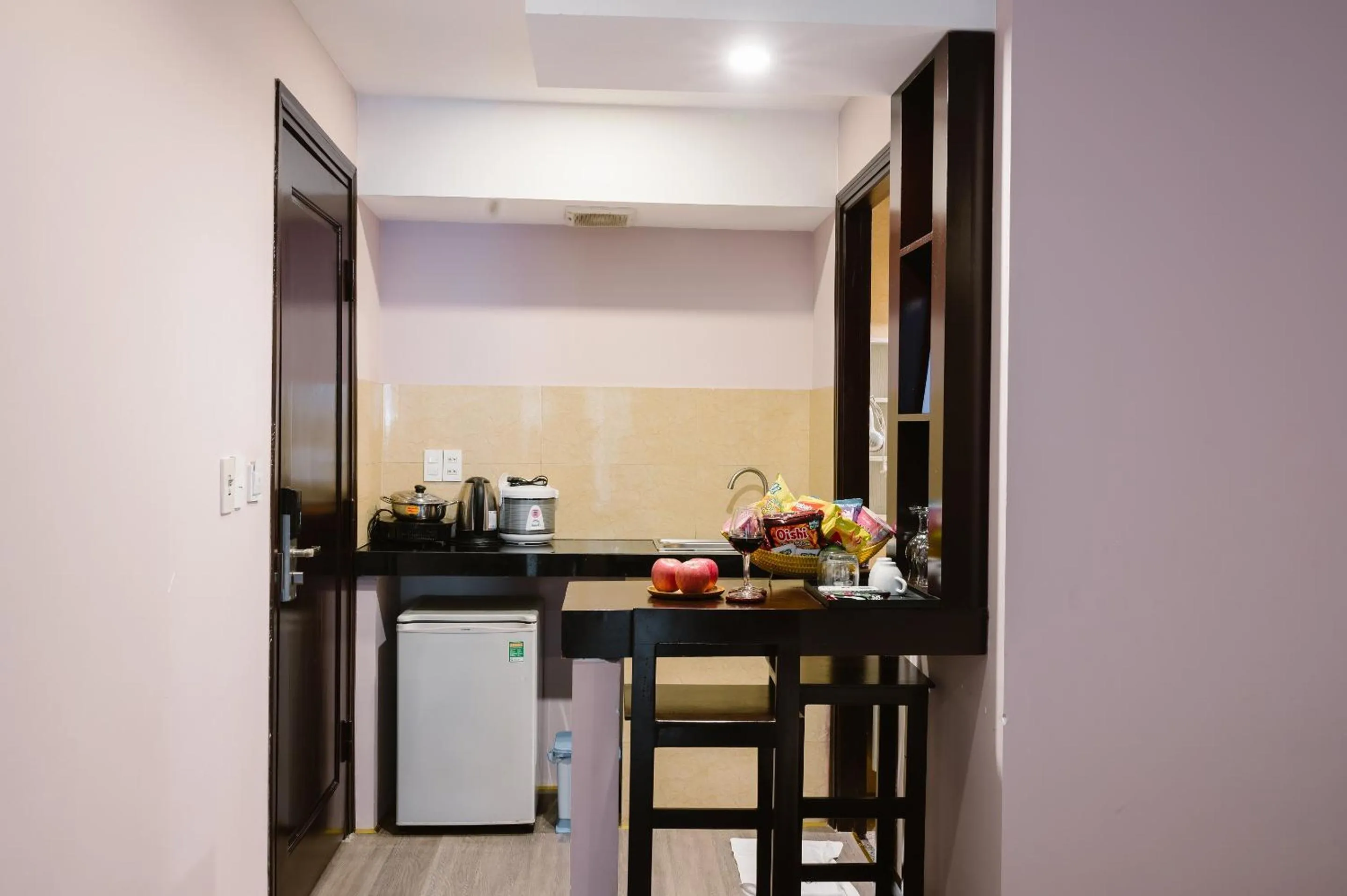 Kitchen or kitchenette in NALINI Hotel & Apartment