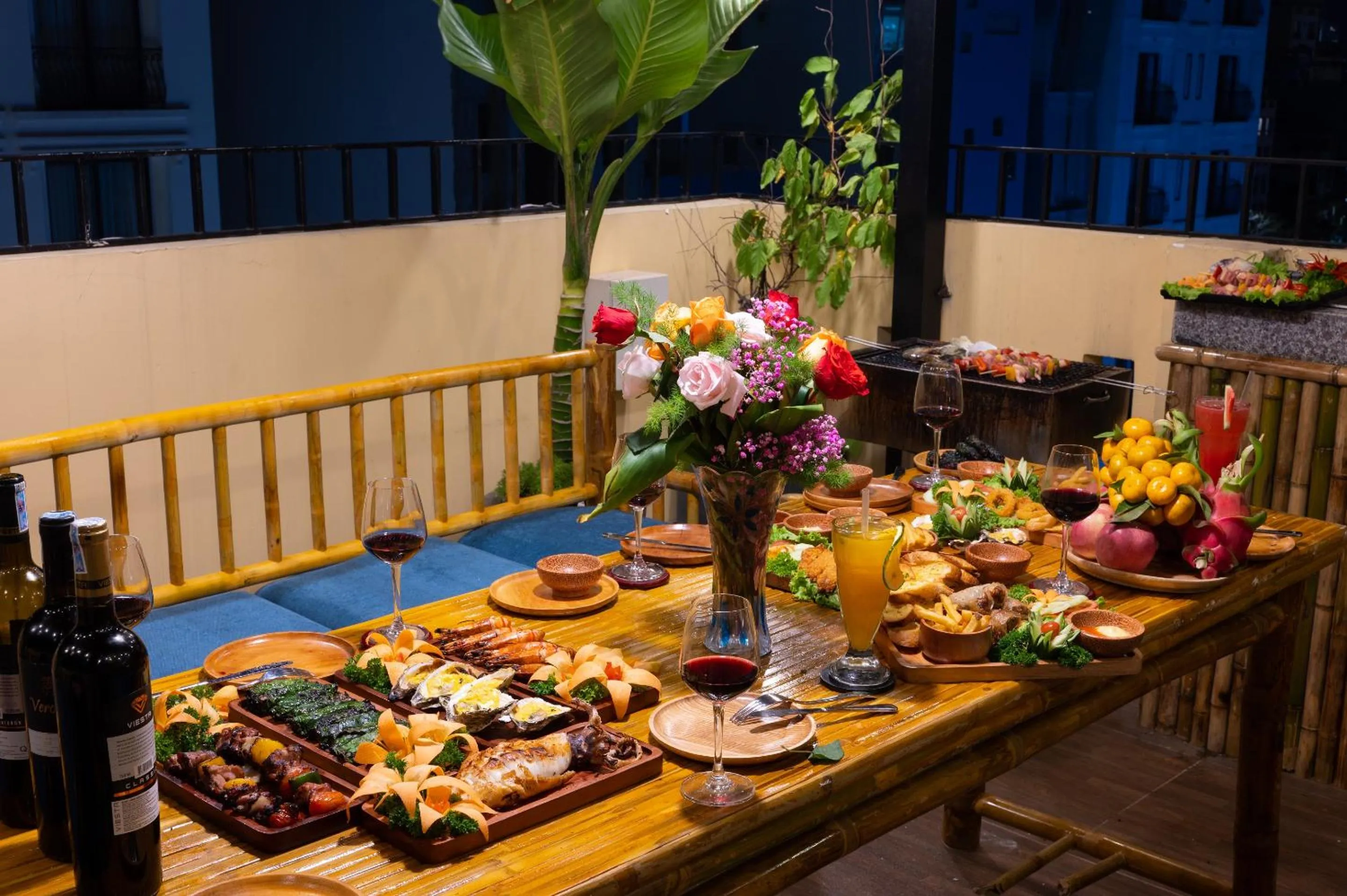 Balcony/Terrace in NALINI Hotel & Apartment