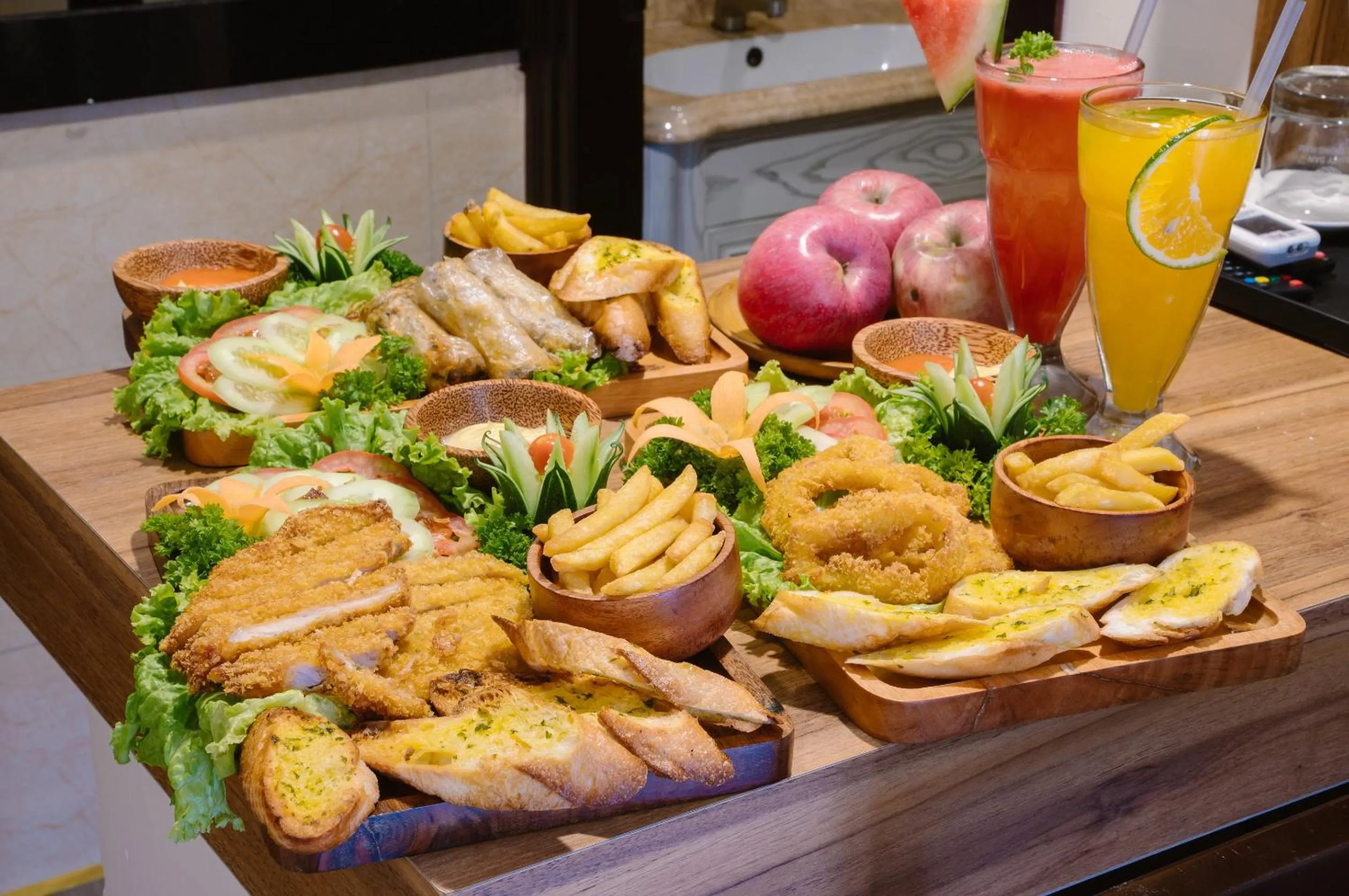 Food and drinks in NALINI Hotel & Apartment