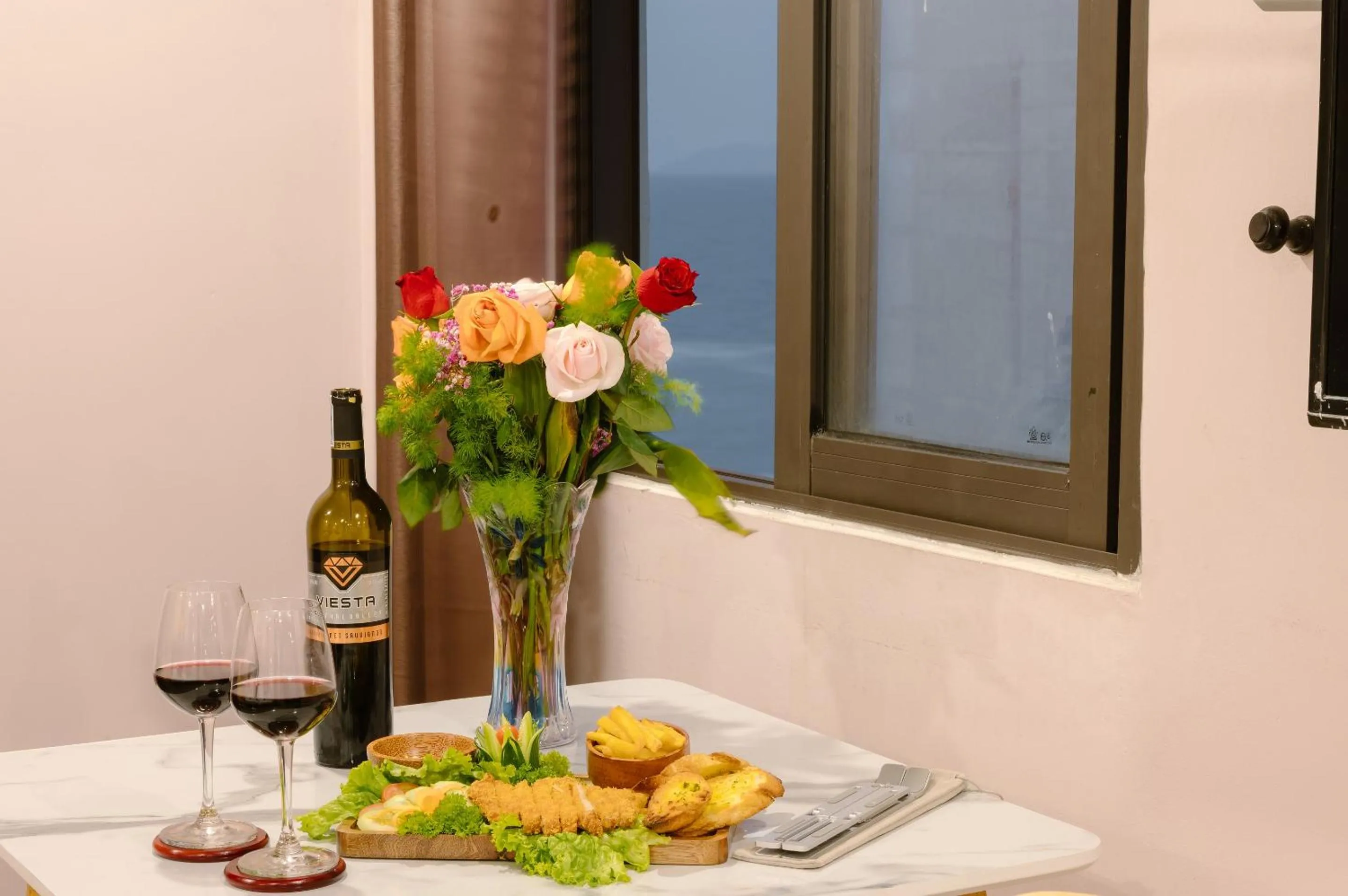 Food and drinks in NALINI Hotel & Apartment