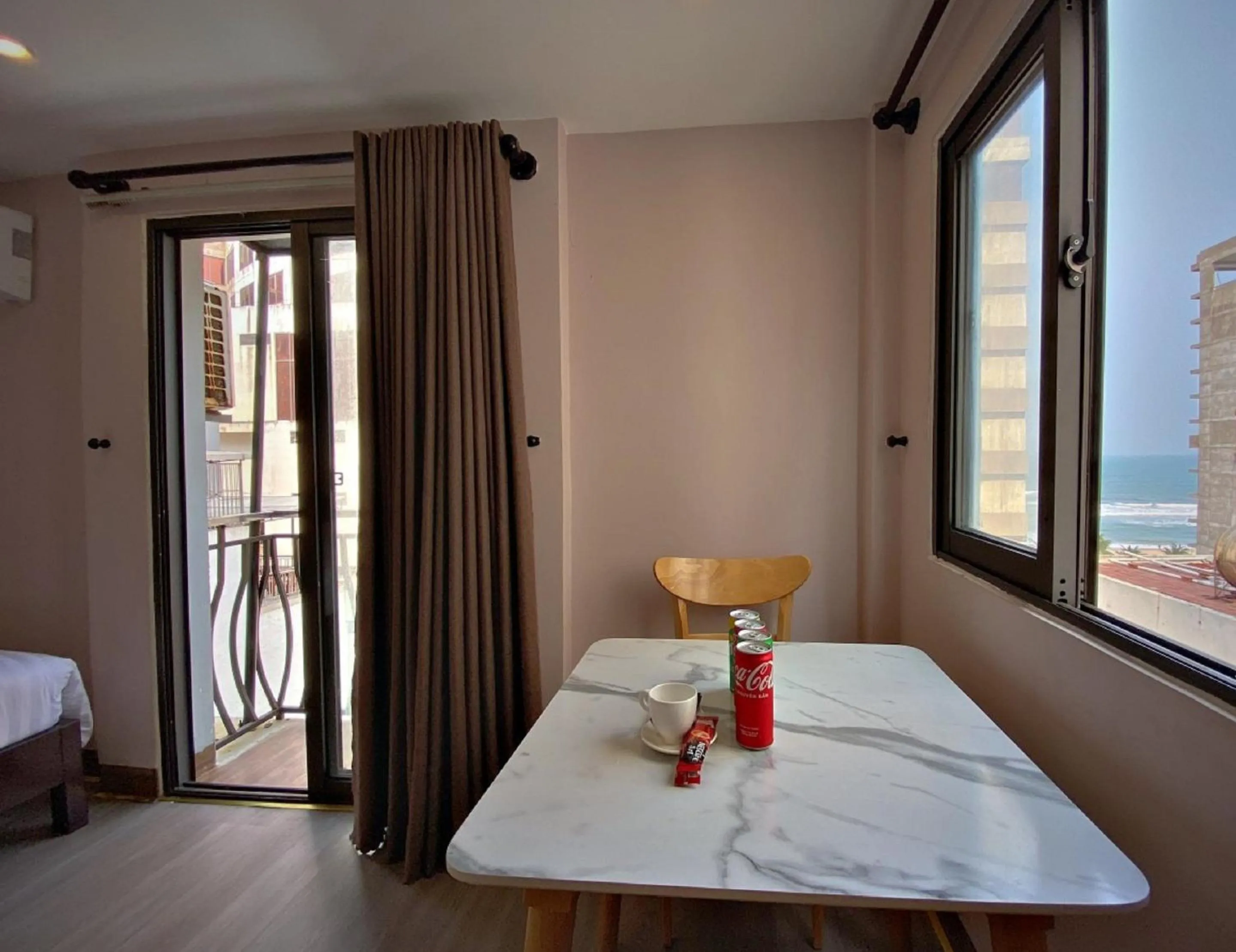 Seating area in NALINI Hotel & Apartment