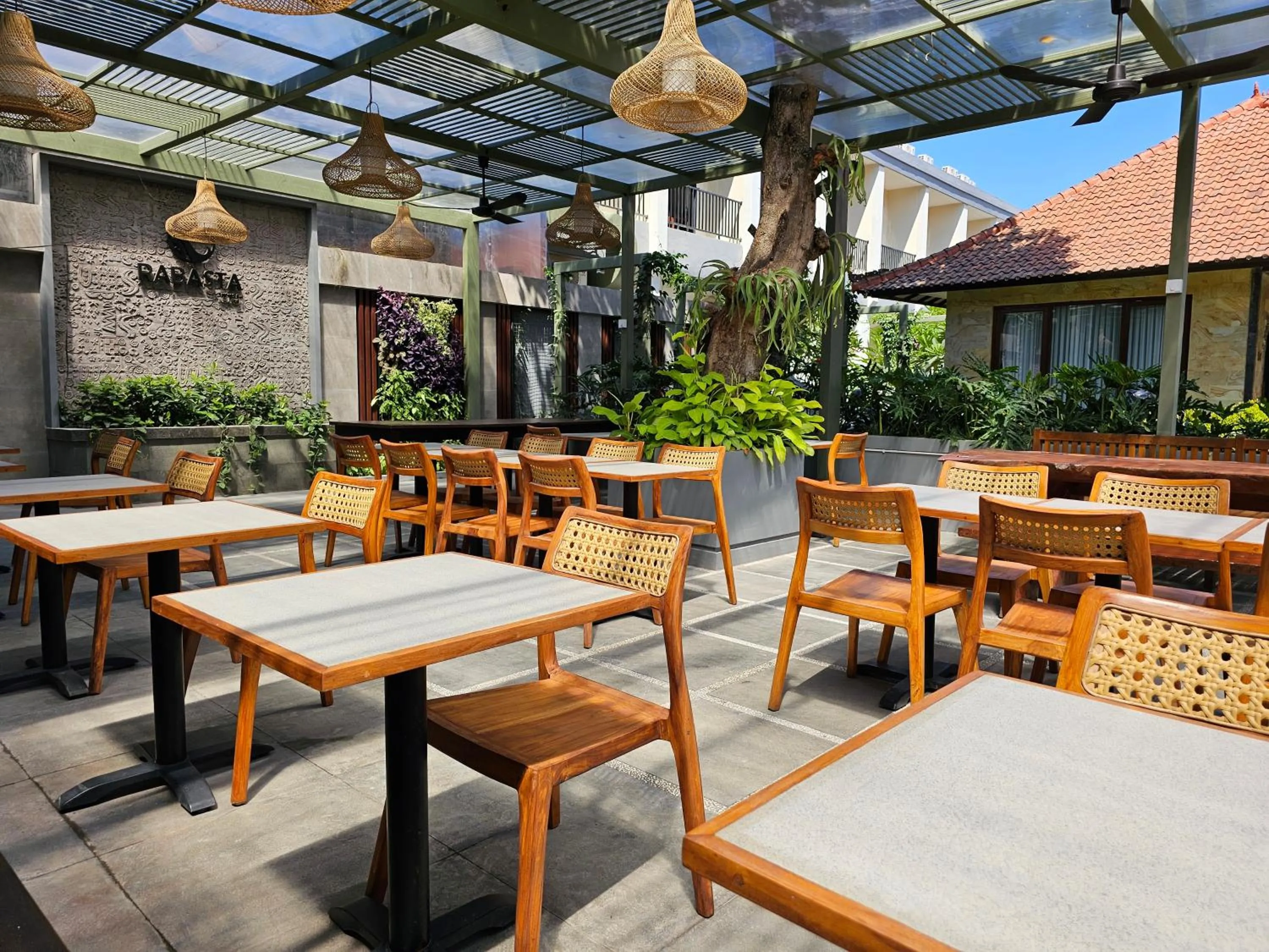 Restaurant/places to eat in Rabasta Enjoy Kuta