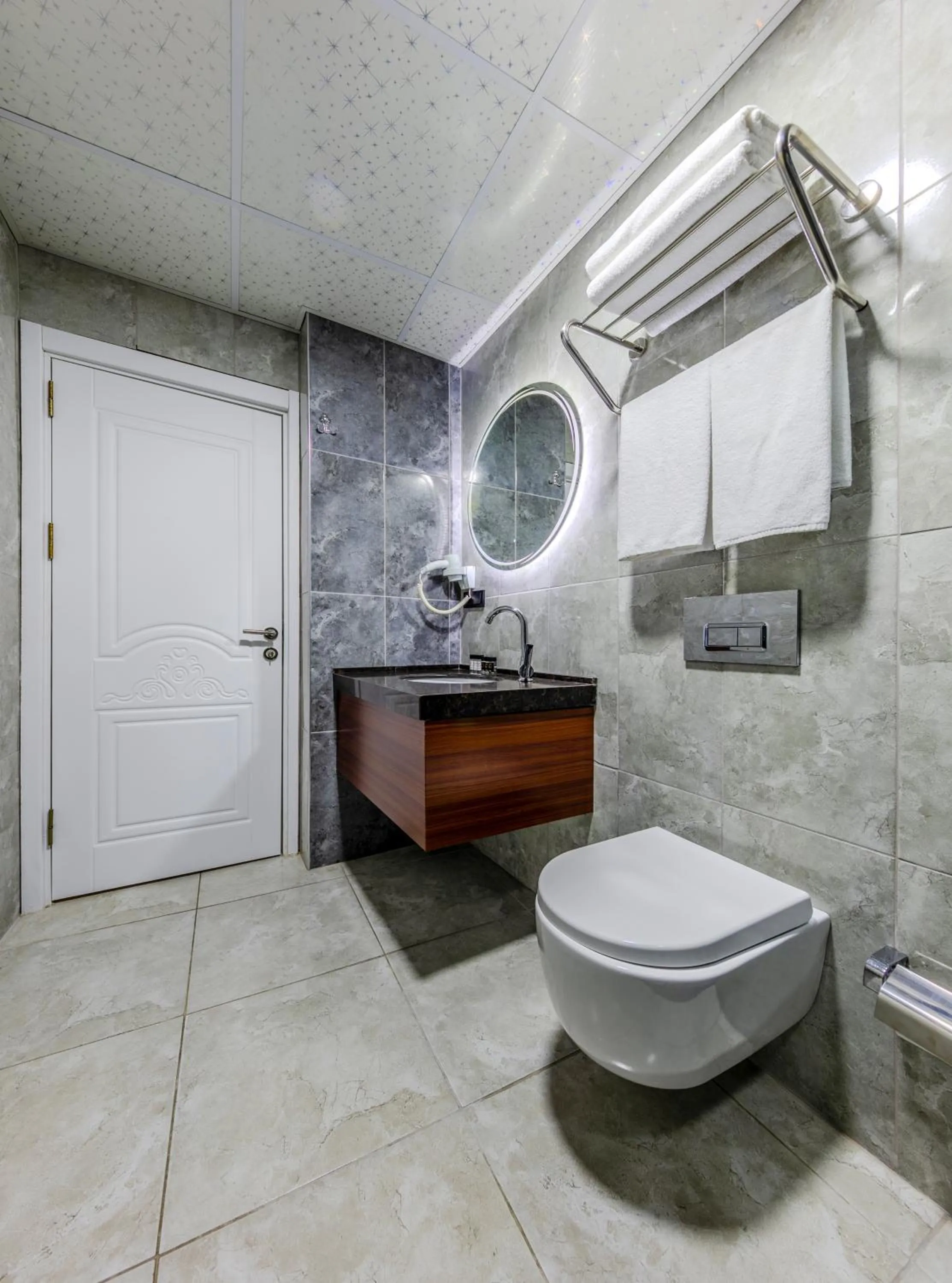 Shower in Med Life Hotel İstanbul Airport