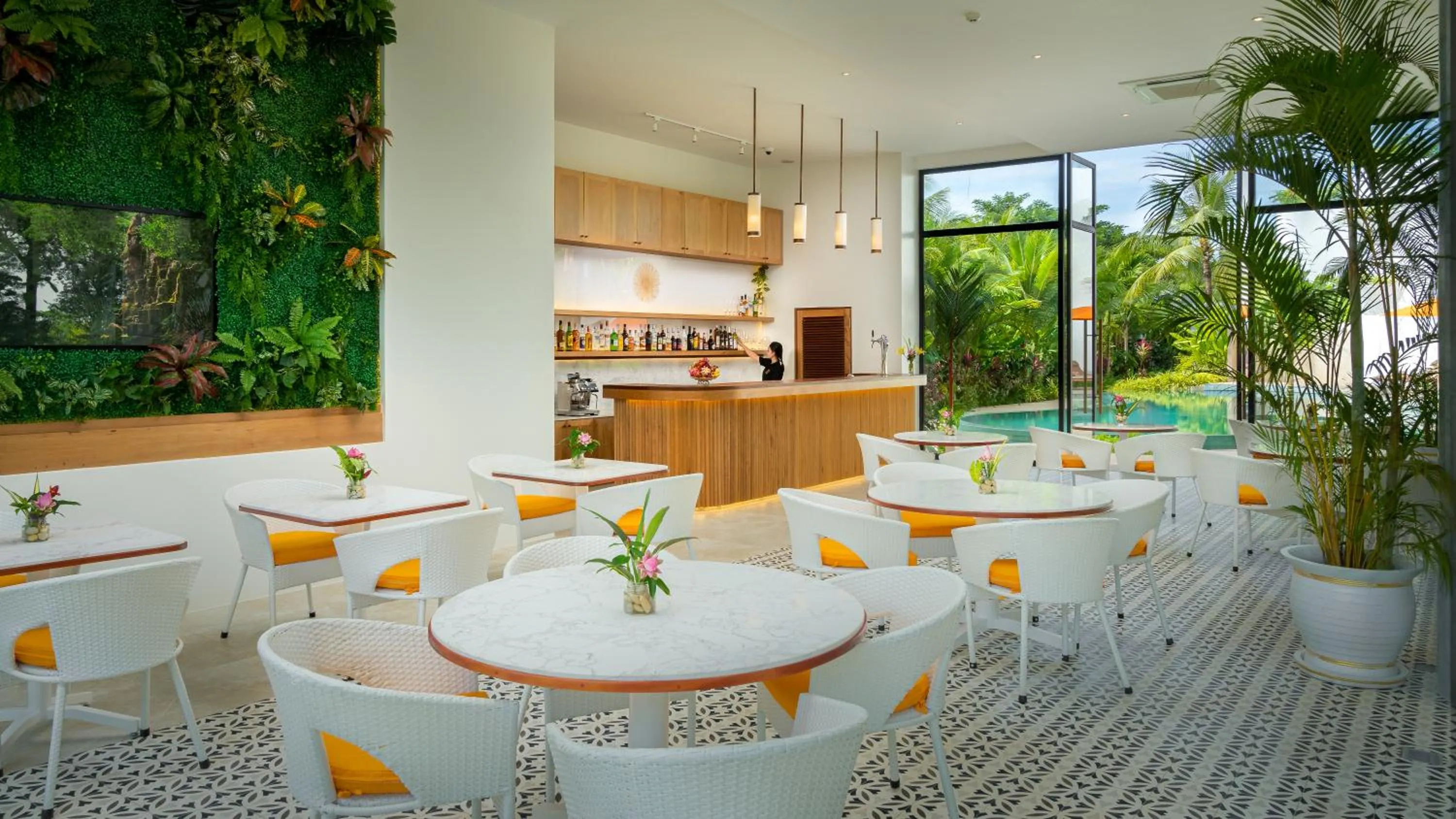 Restaurant/places to eat in WAKA VILLA Private Pool Resort & Spa - Adults Only