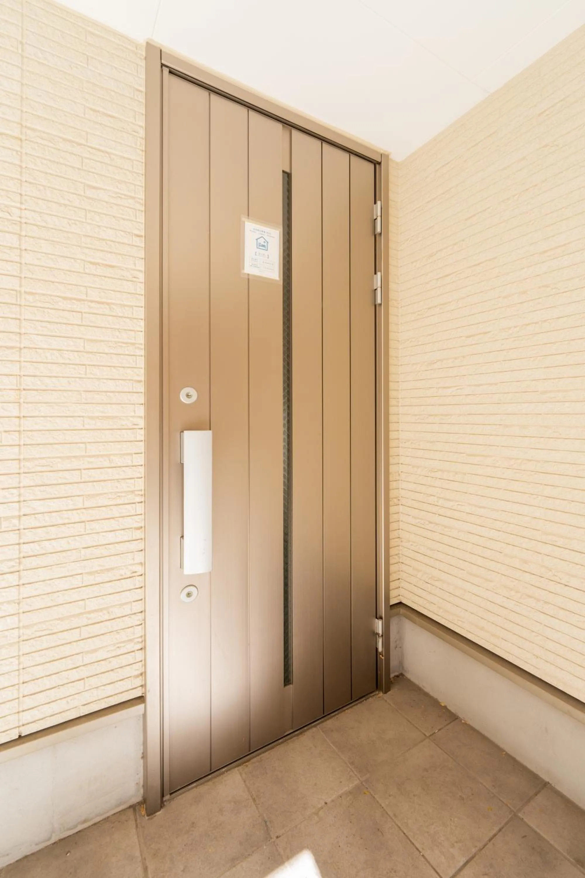 Property building in Higashi Shinjuku Modern house