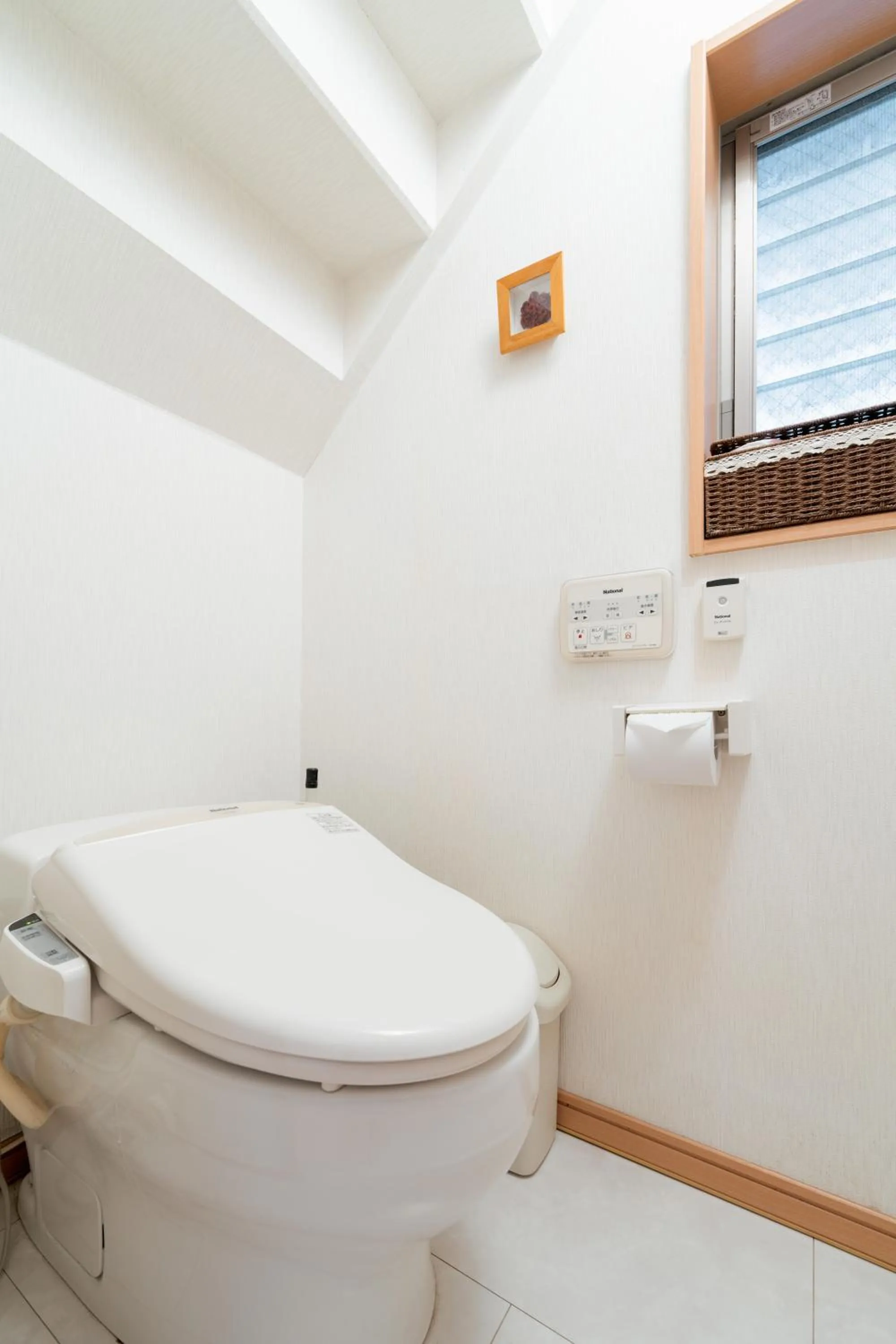 Toilet in Higashi Shinjuku Modern house