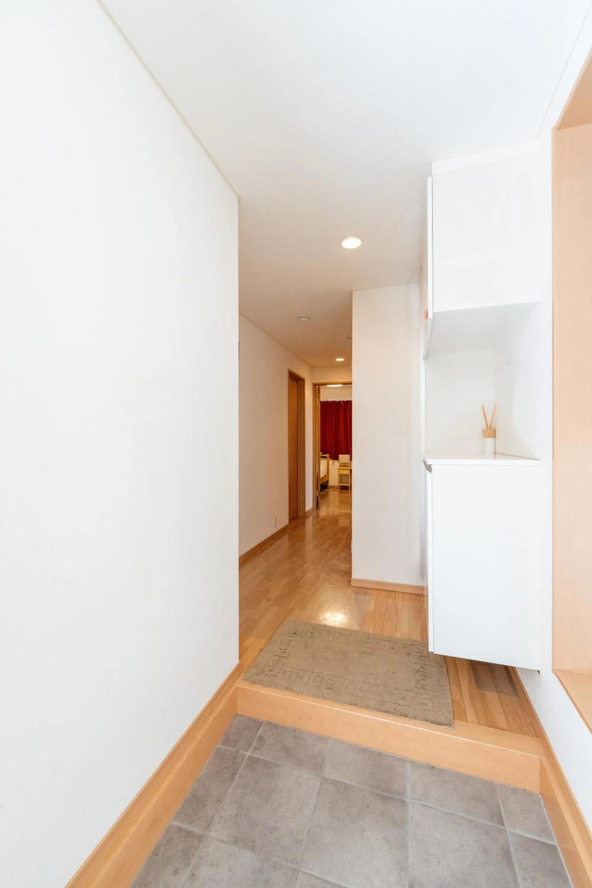 Facade/entrance in Higashi Shinjuku Modern house