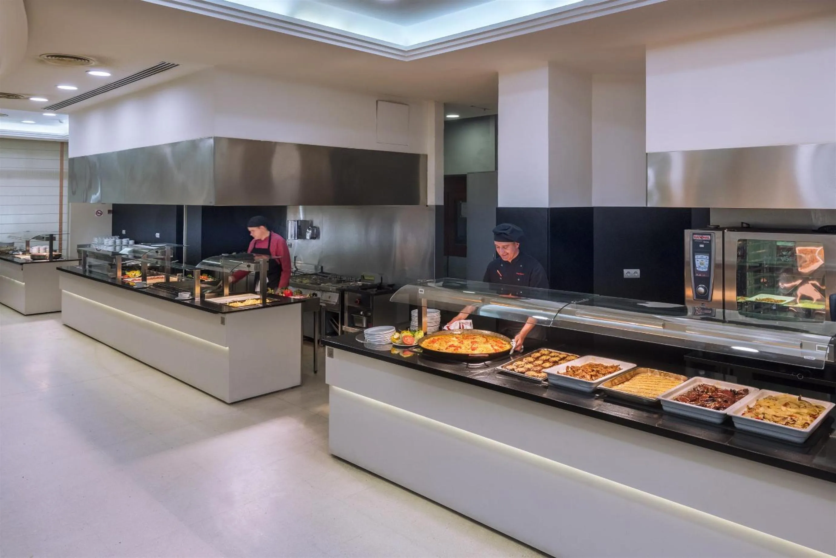 Restaurant/places to eat in 4R Gran Regina